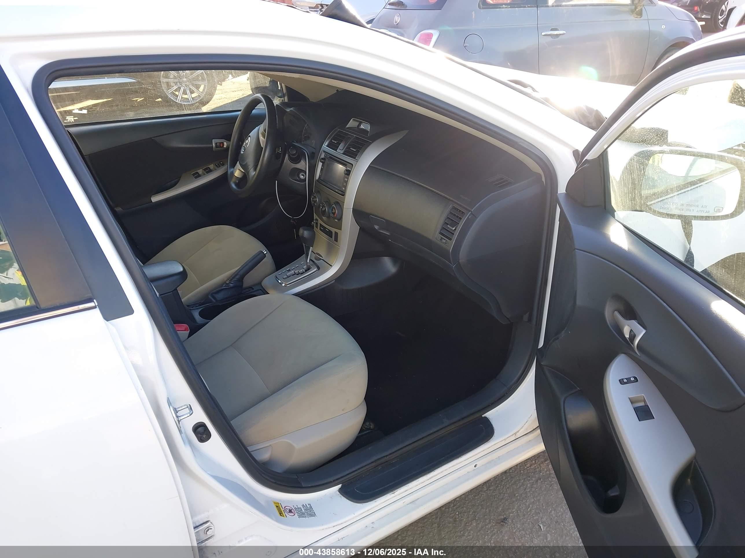TOYOTA COROLLA image 5
