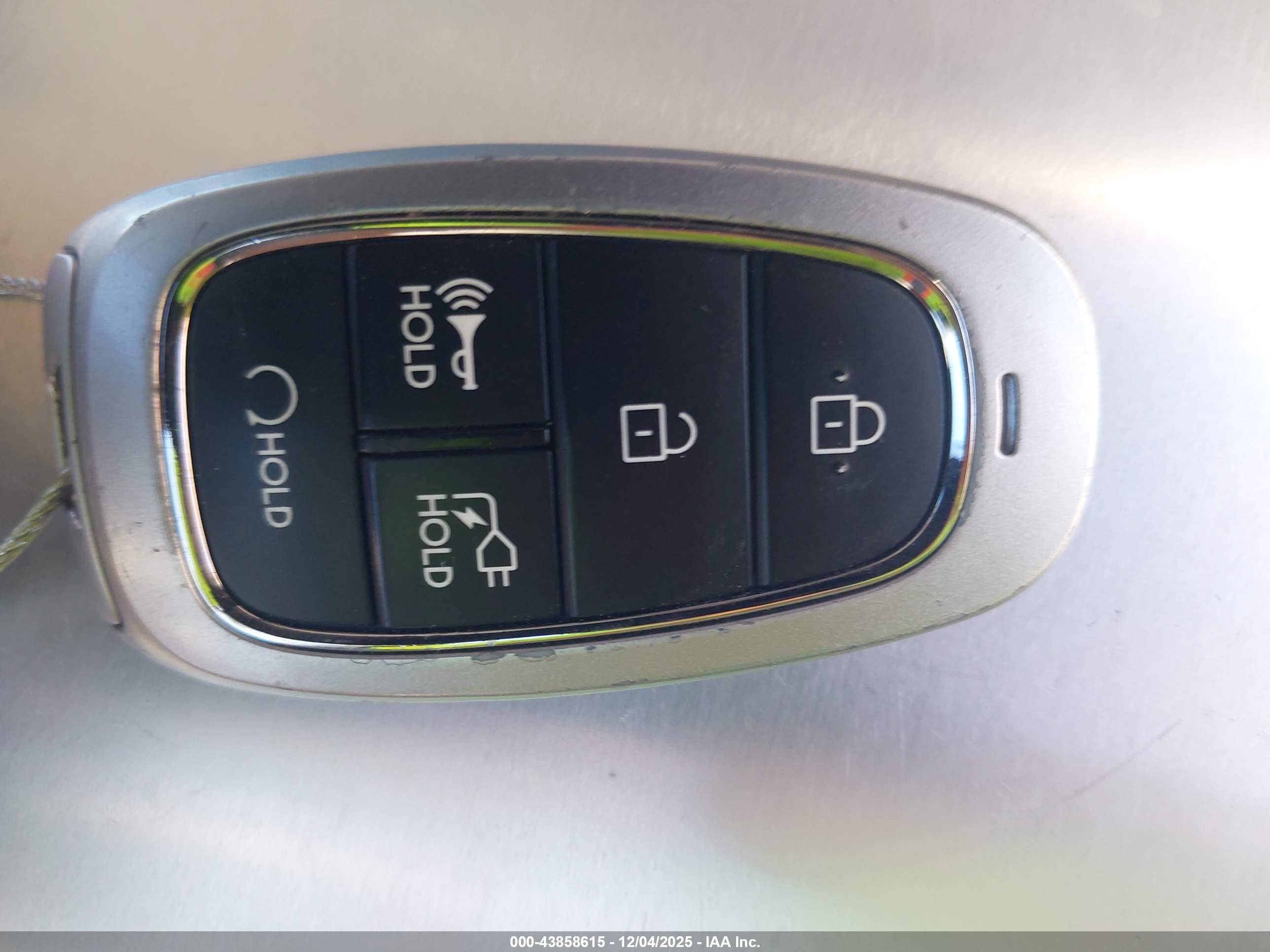HYUNDAI IONIQ image 11