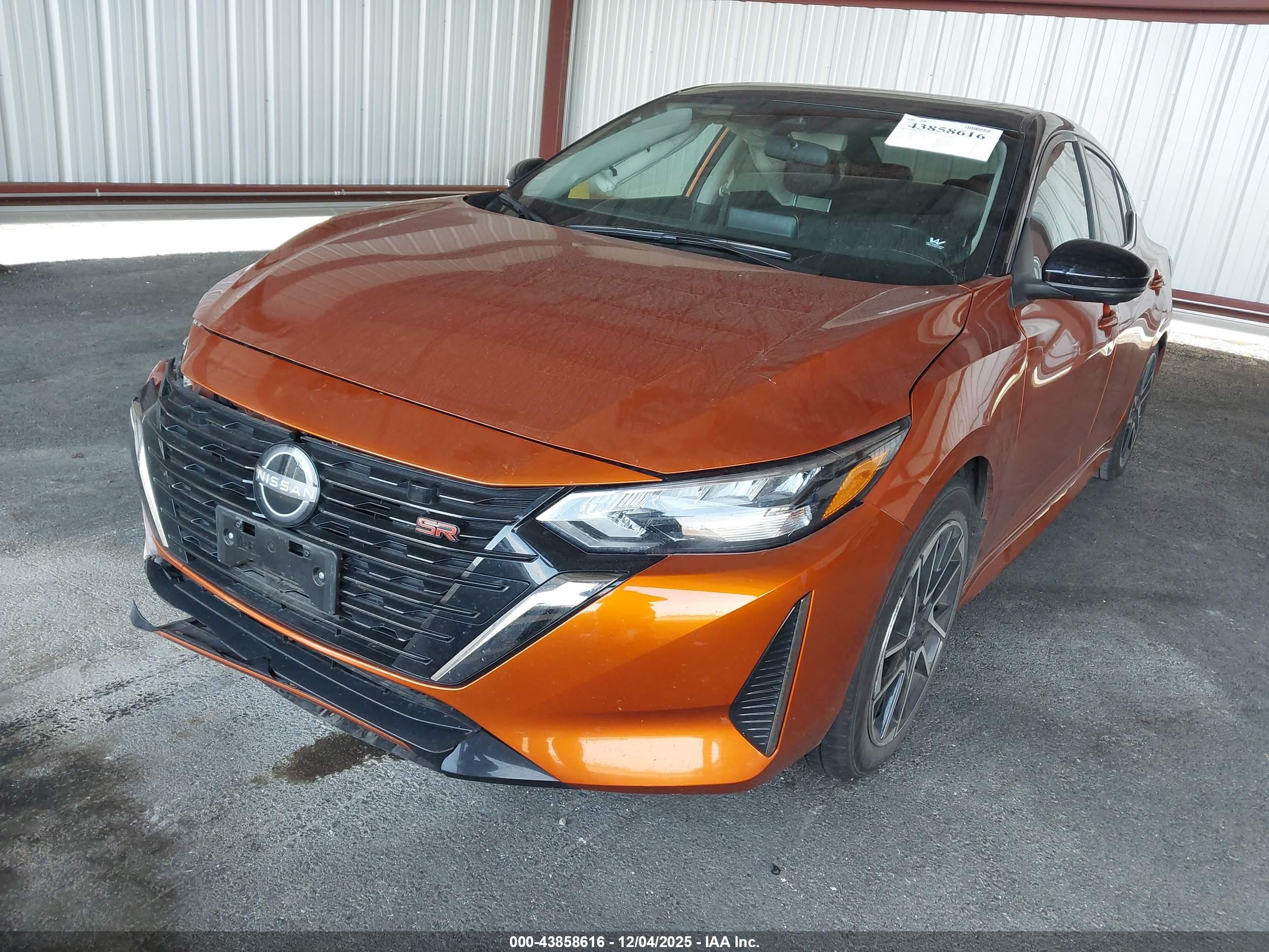 NISSAN SENTRA image 2
