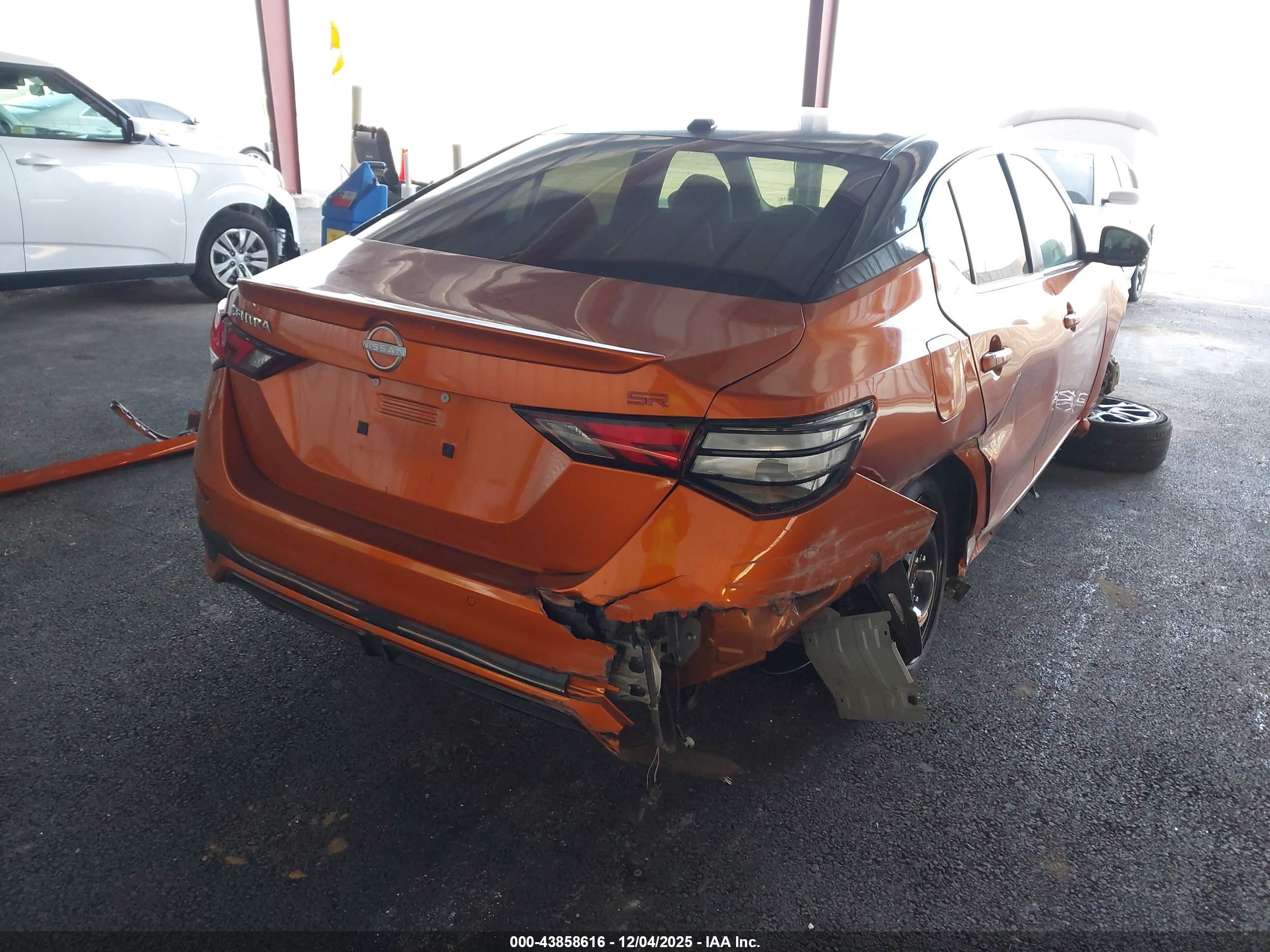 NISSAN SENTRA image 4