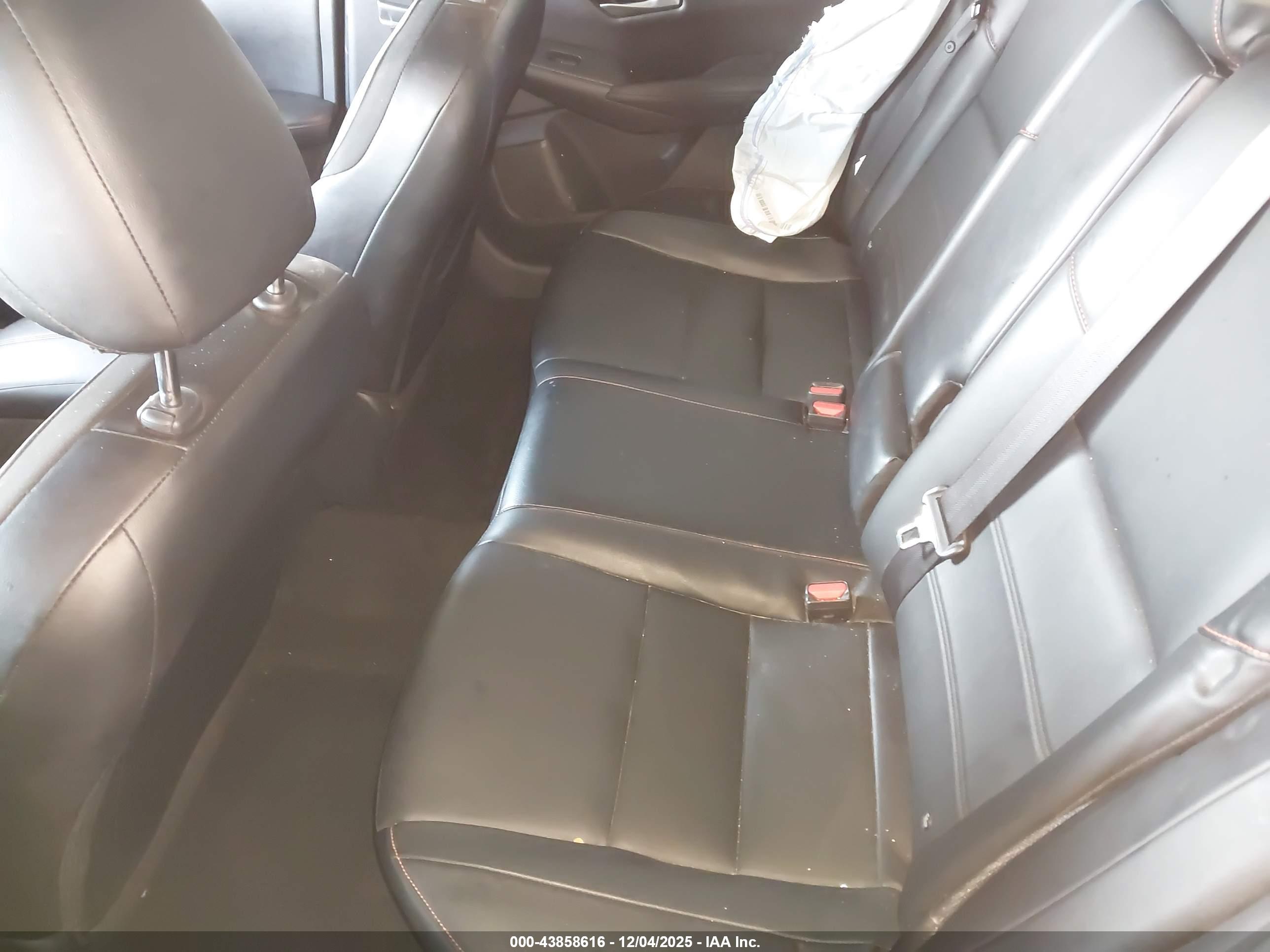 NISSAN SENTRA image 8