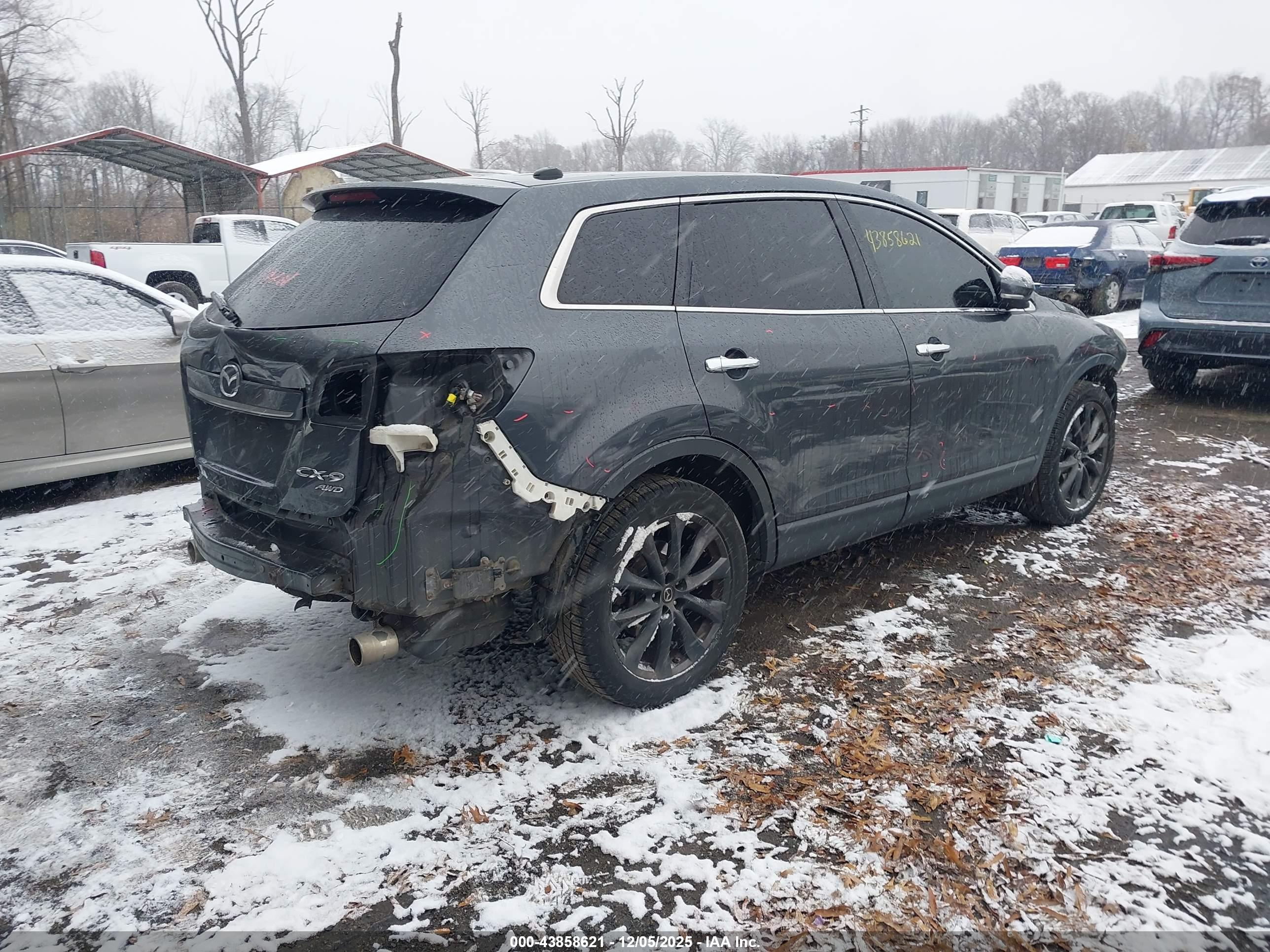 MAZDA CX-9 image 4