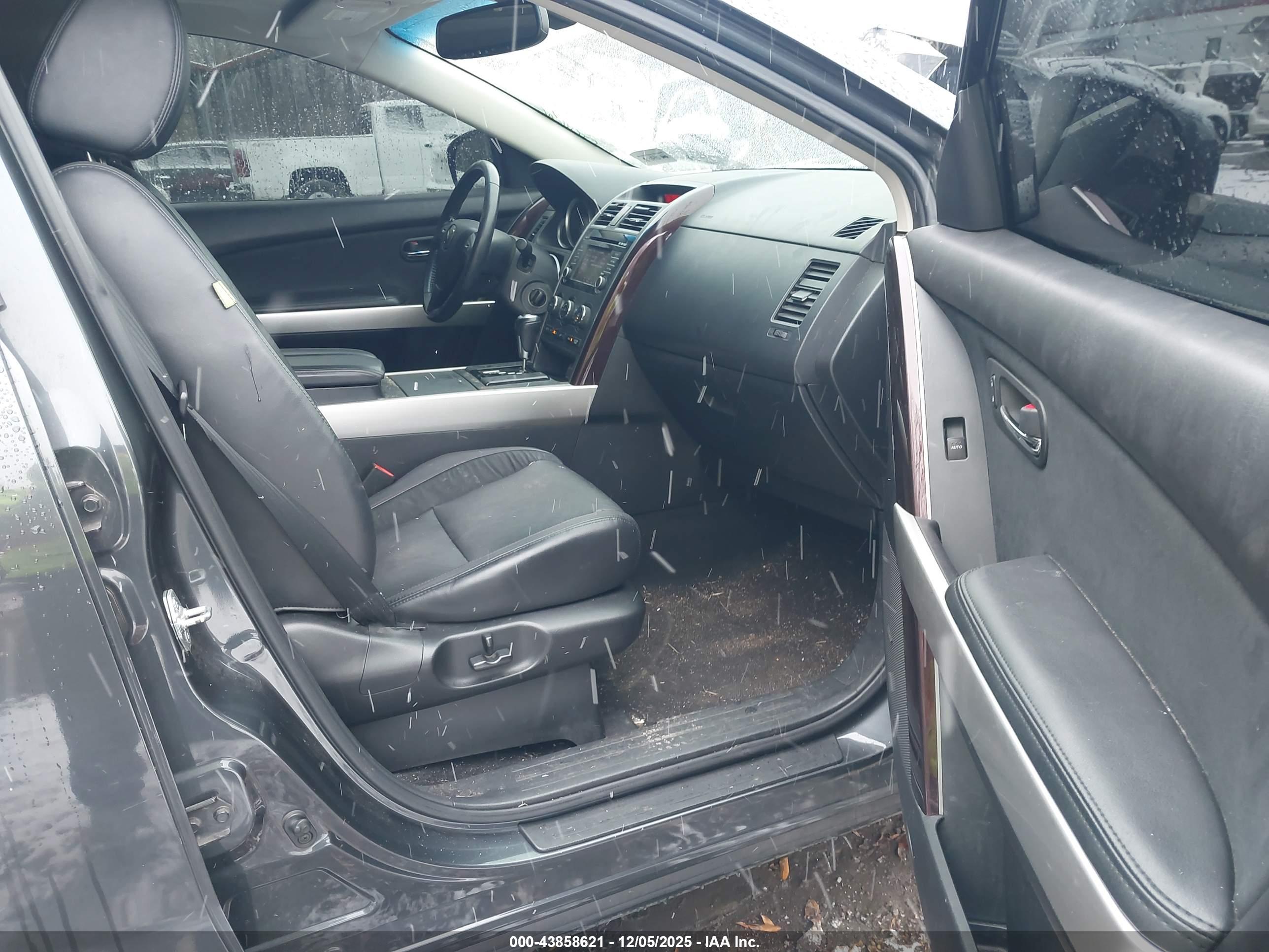 MAZDA CX-9 image 5