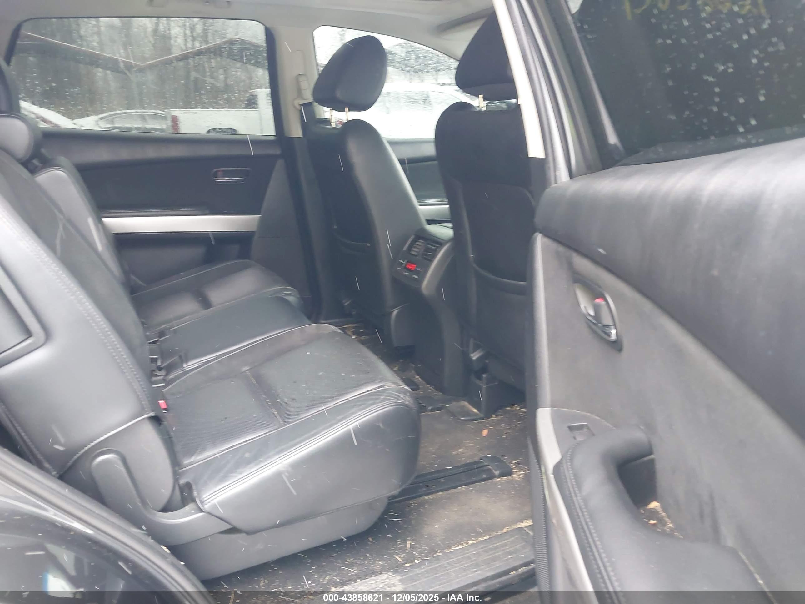 MAZDA CX-9 image 8