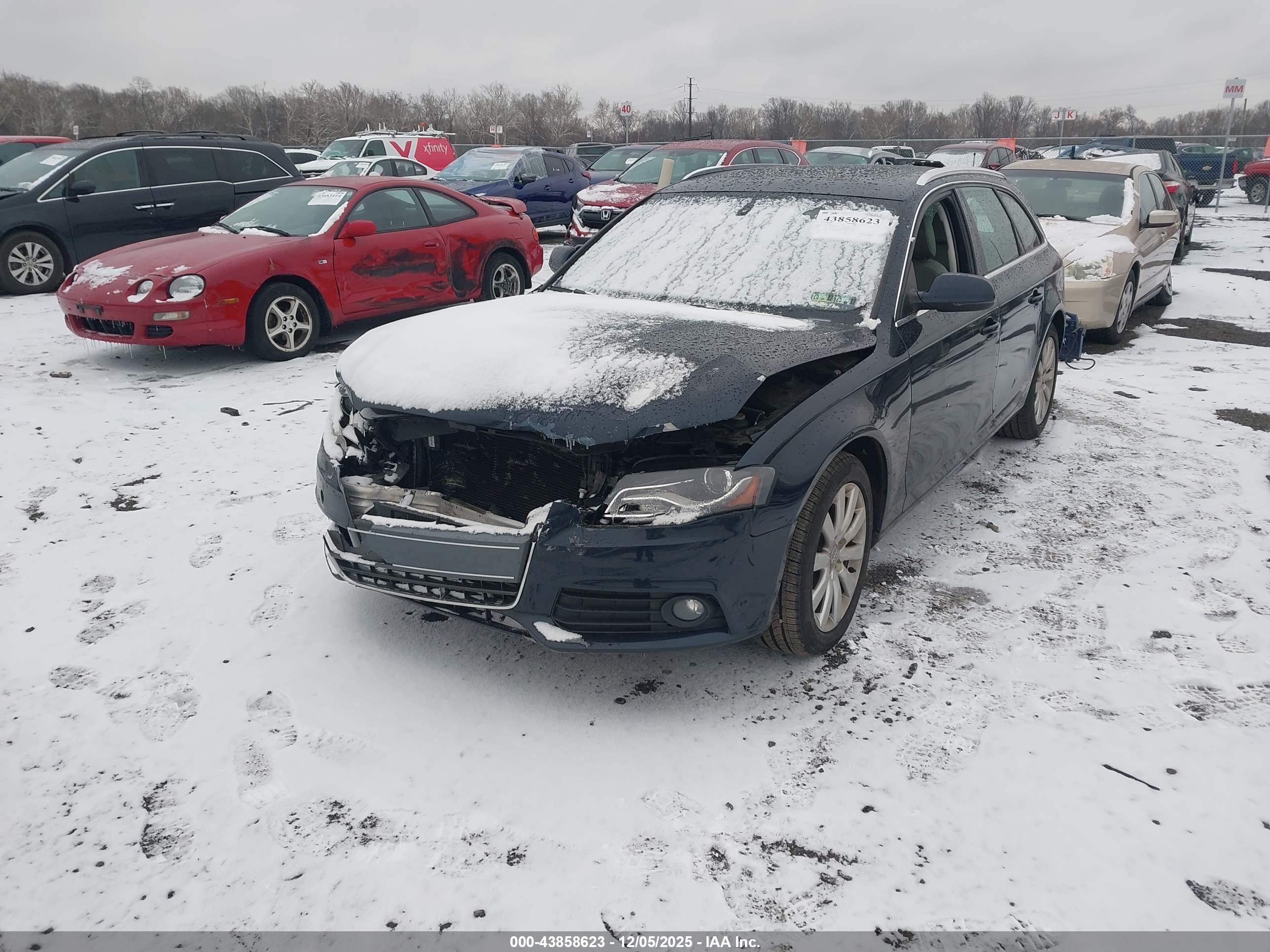 AUDI A4 image 2
