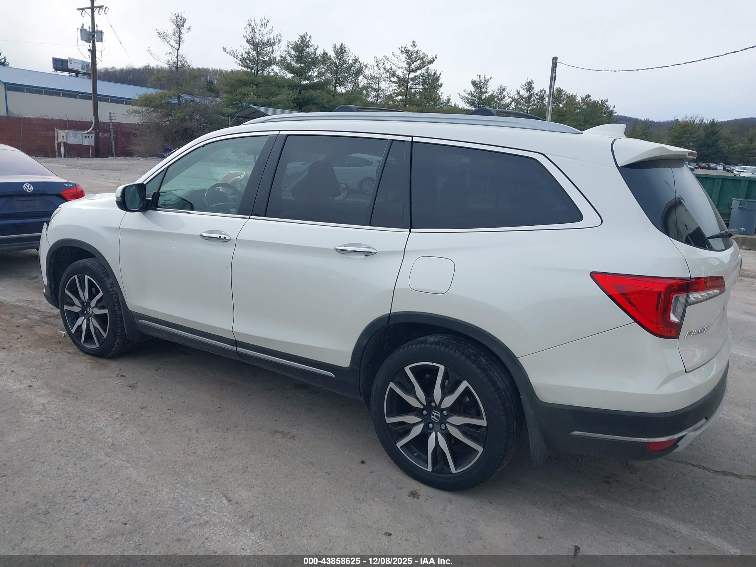 HONDA PILOT image 3
