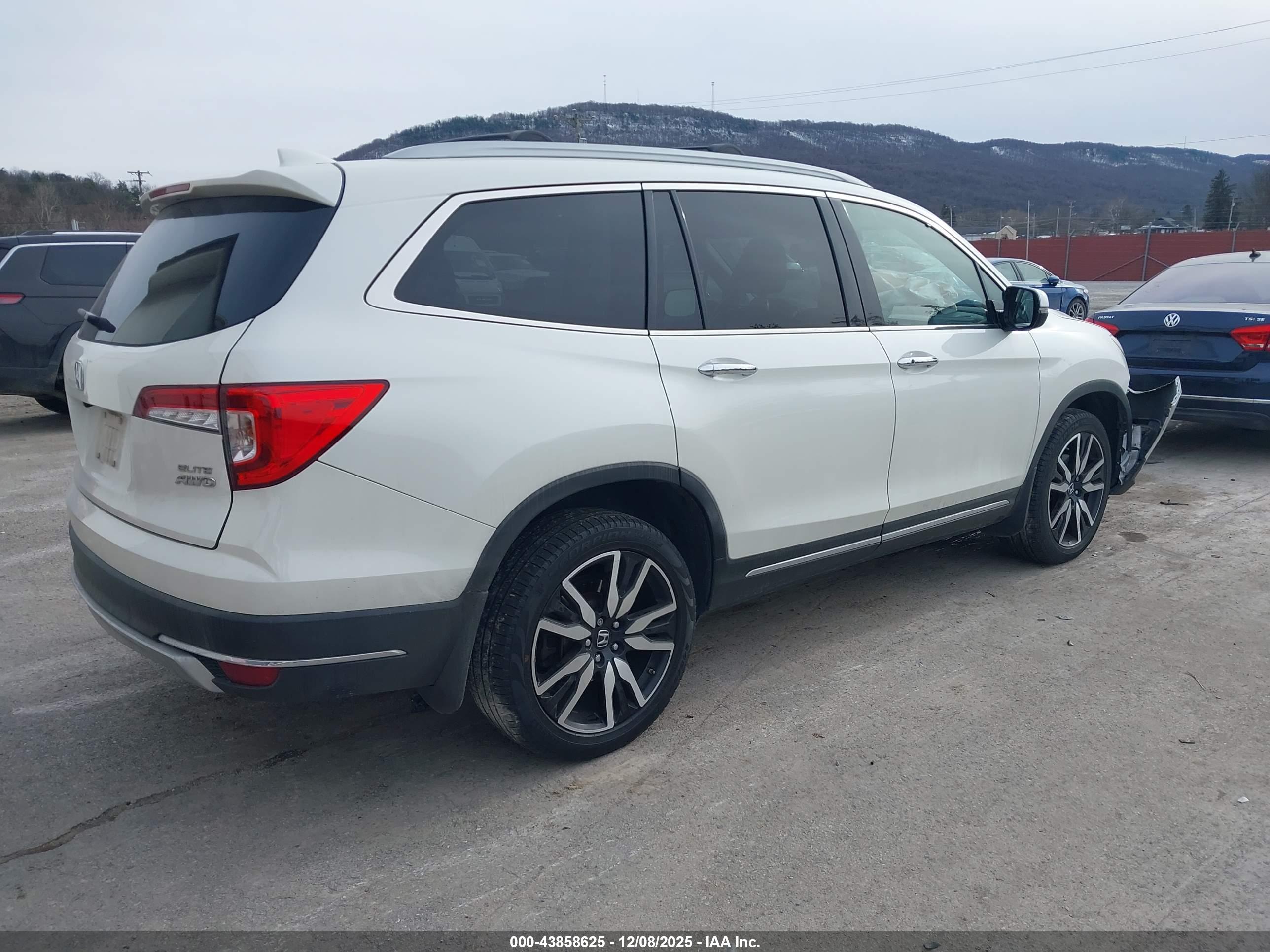 HONDA PILOT image 4