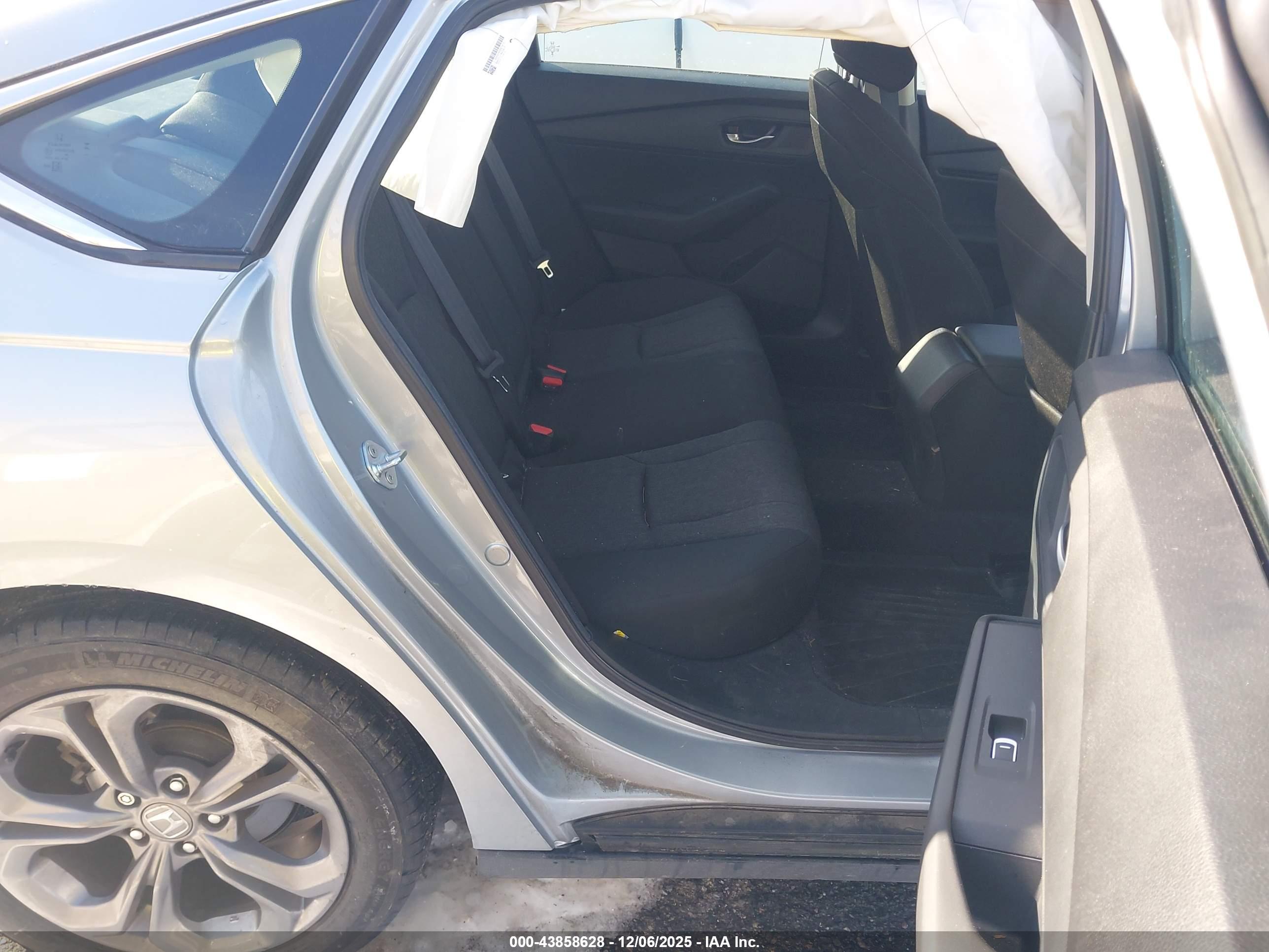 HONDA ACCORD image 8