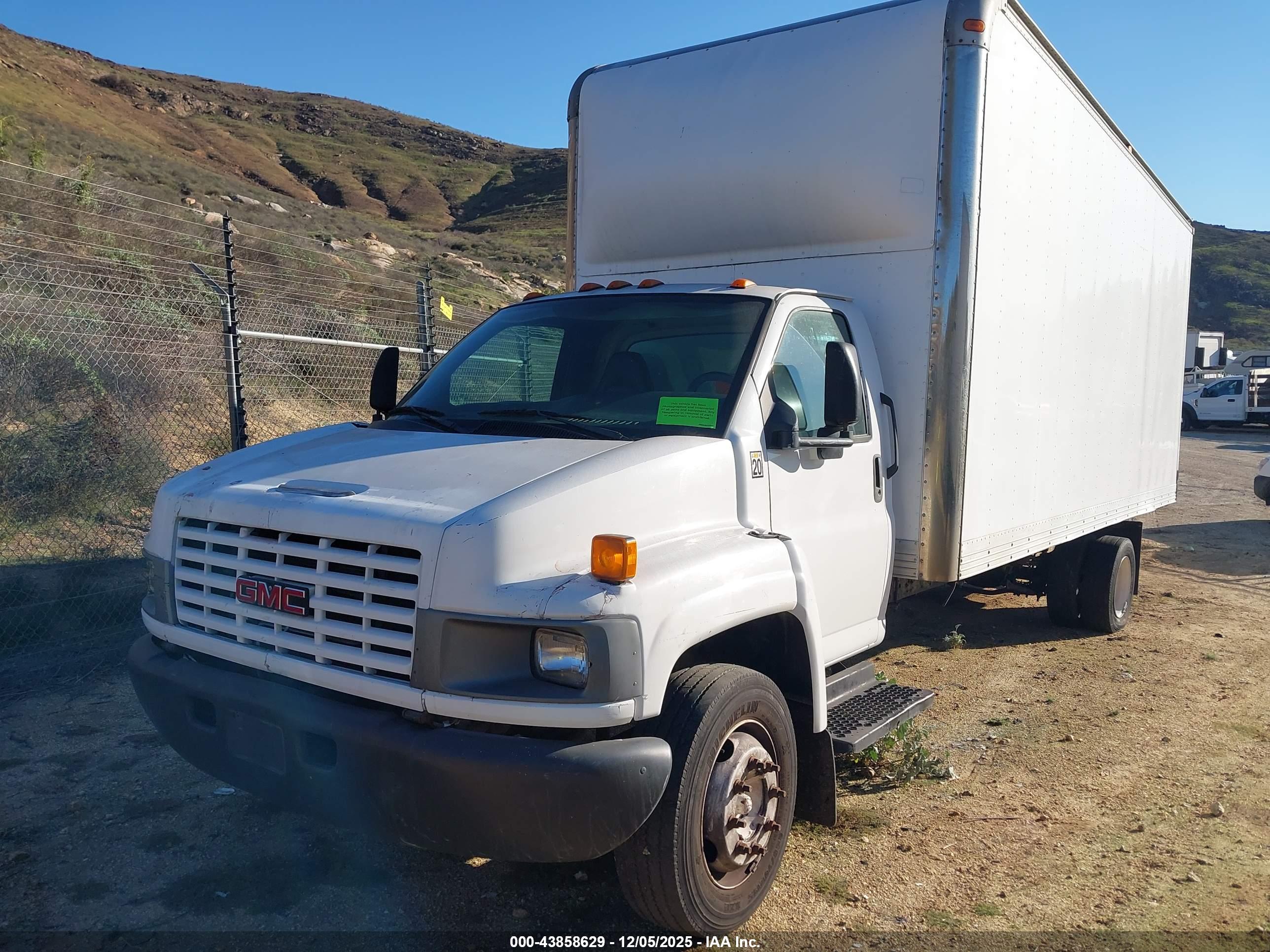 GMC C5500 image 2