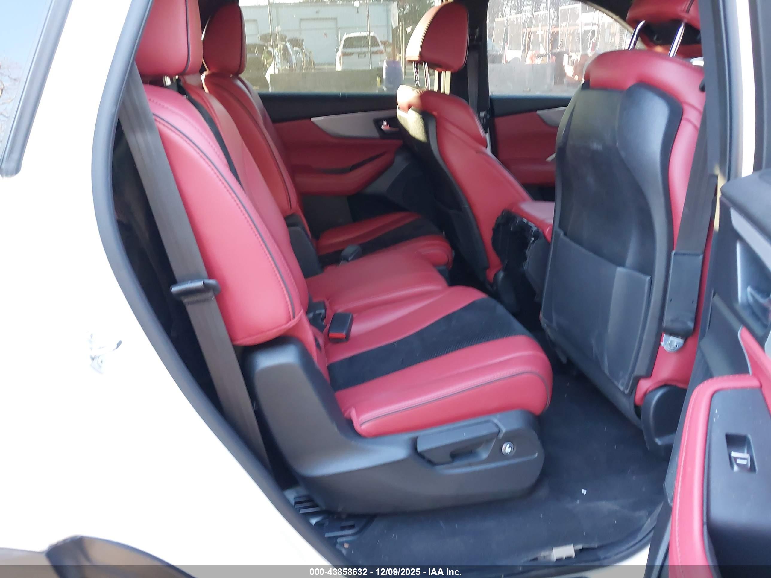 ACURA MDX image 8