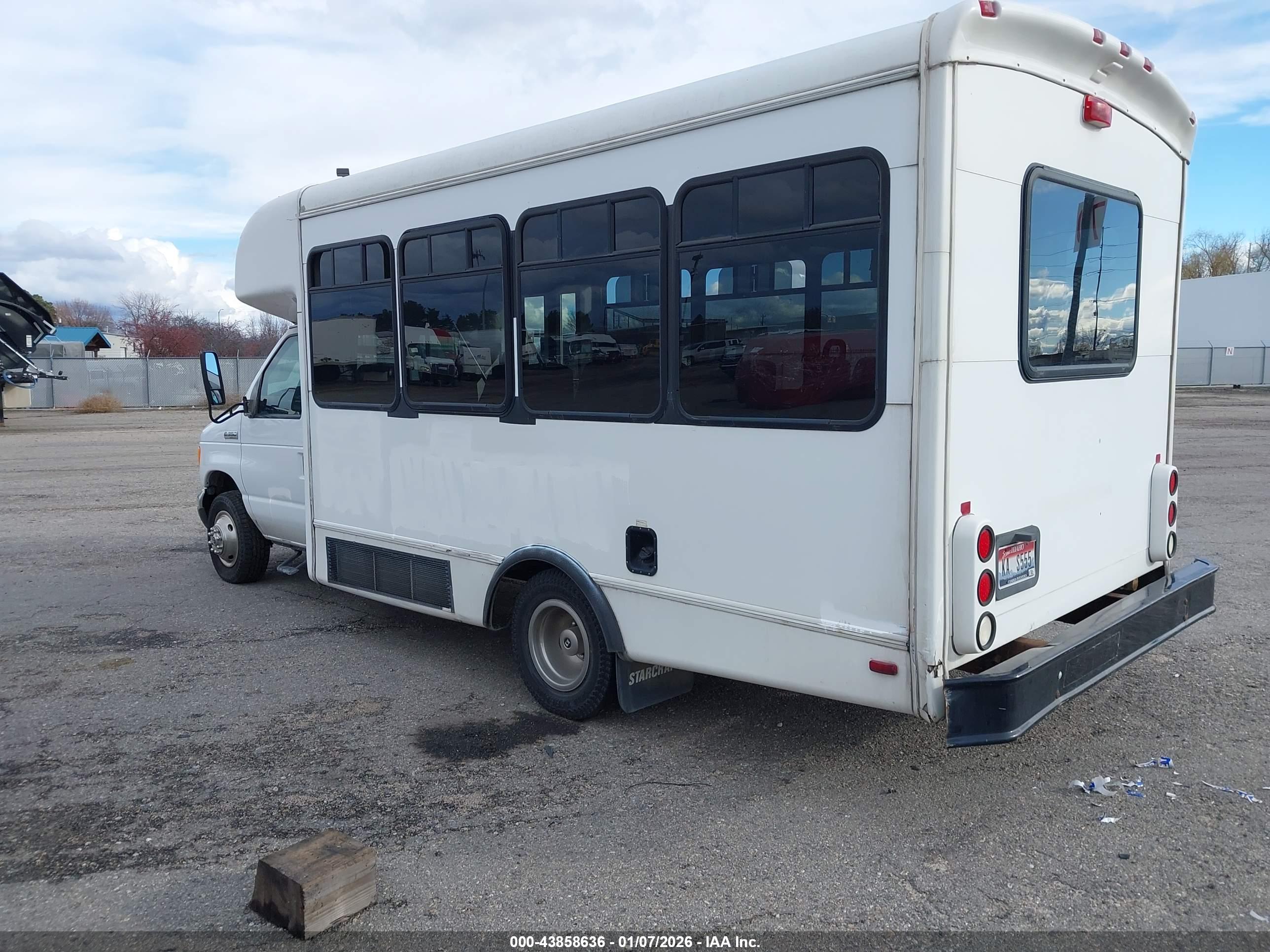FORD E-350 image 3