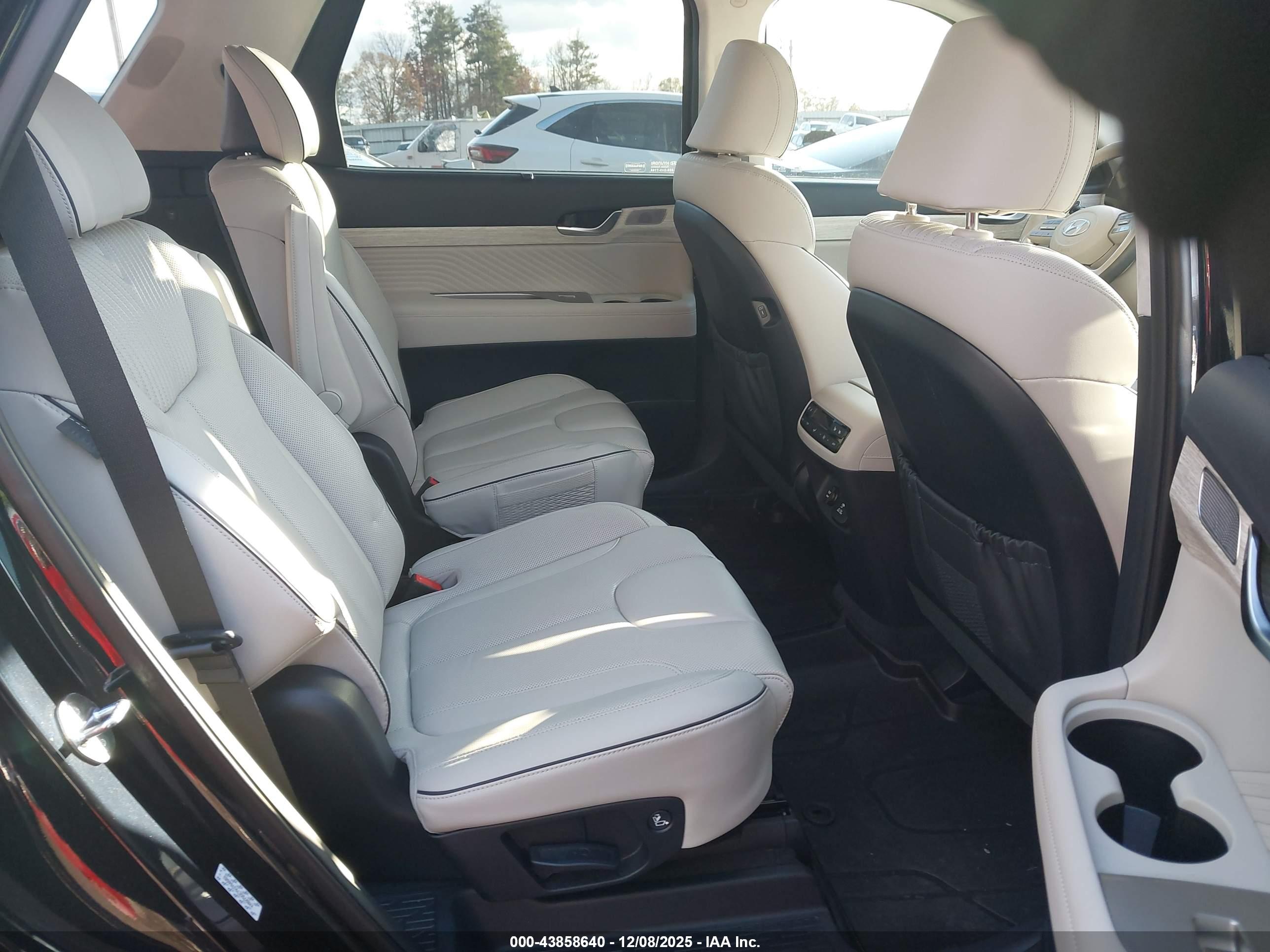 HYUNDAI PALISADE image 8