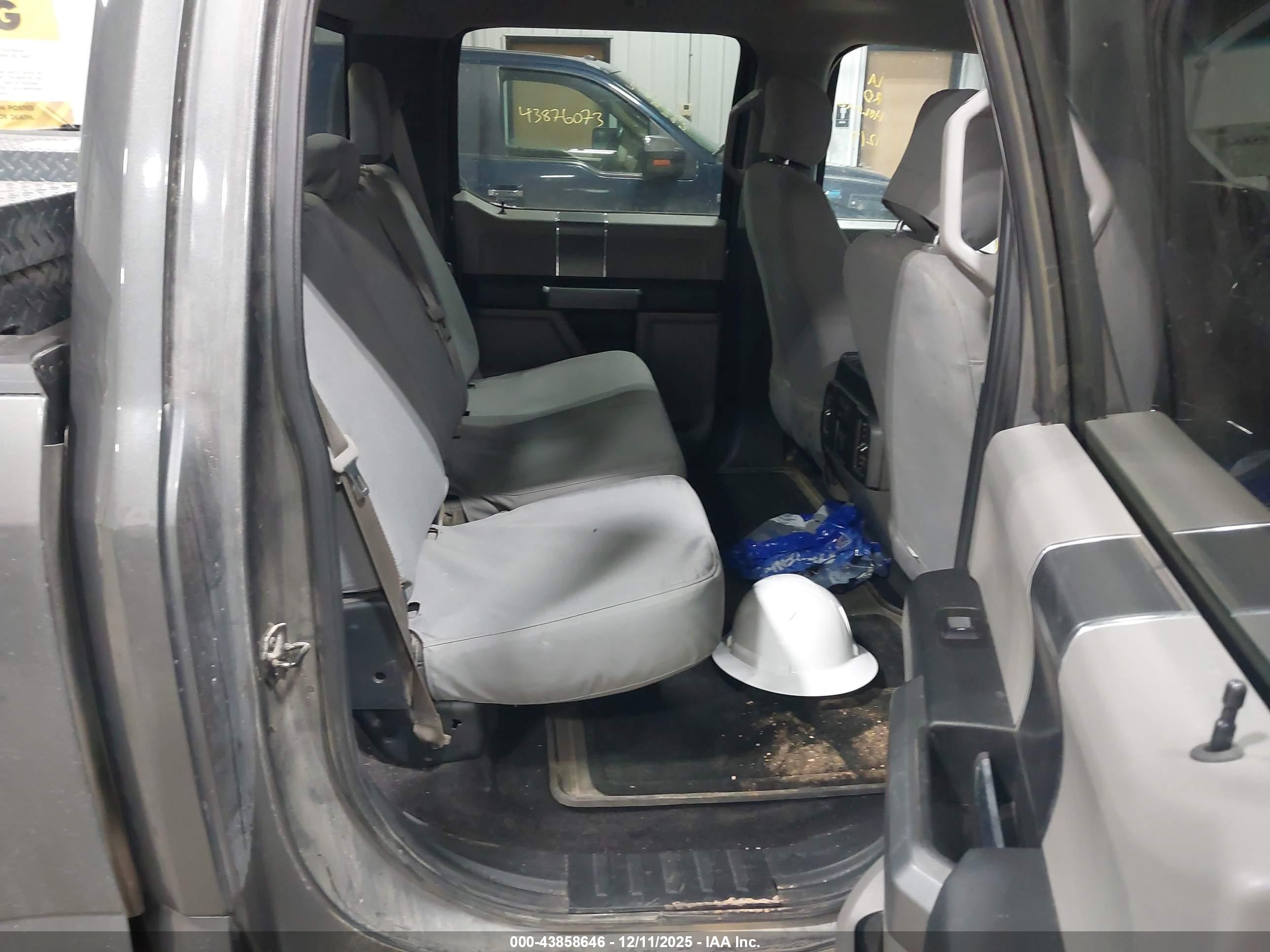 FORD F-150 image 8