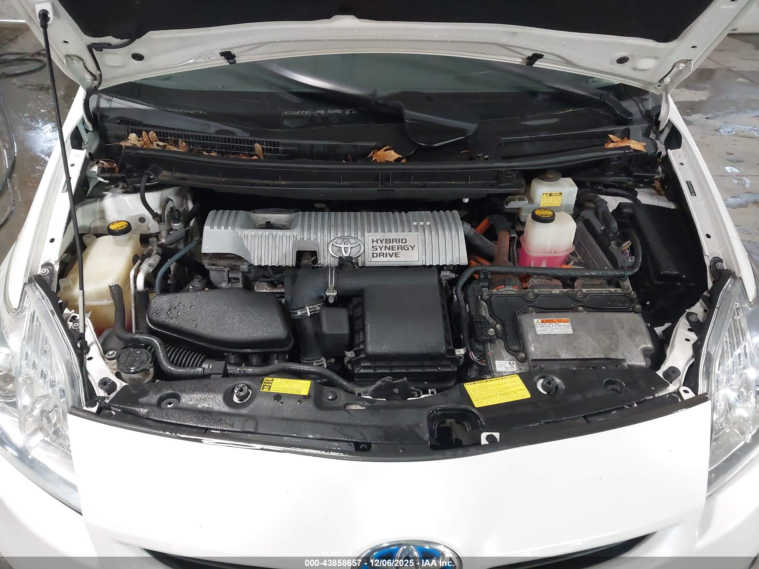 TOYOTA PRIUS image 5