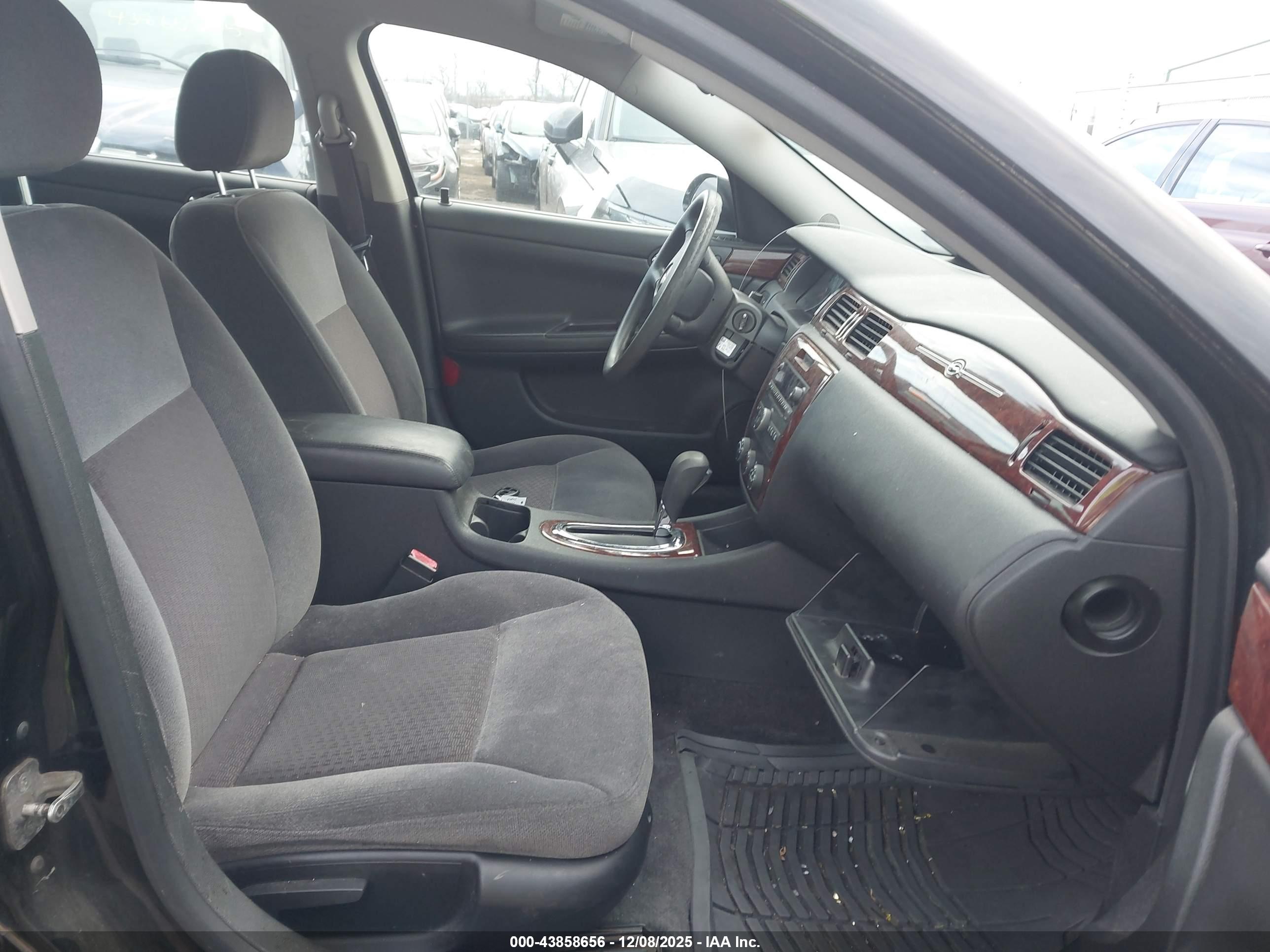 CHEVROLET IMPALA image 5