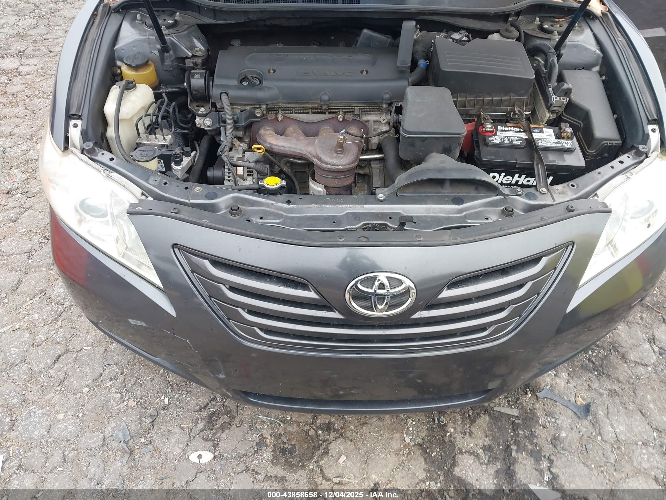 TOYOTA CAMRY image 10