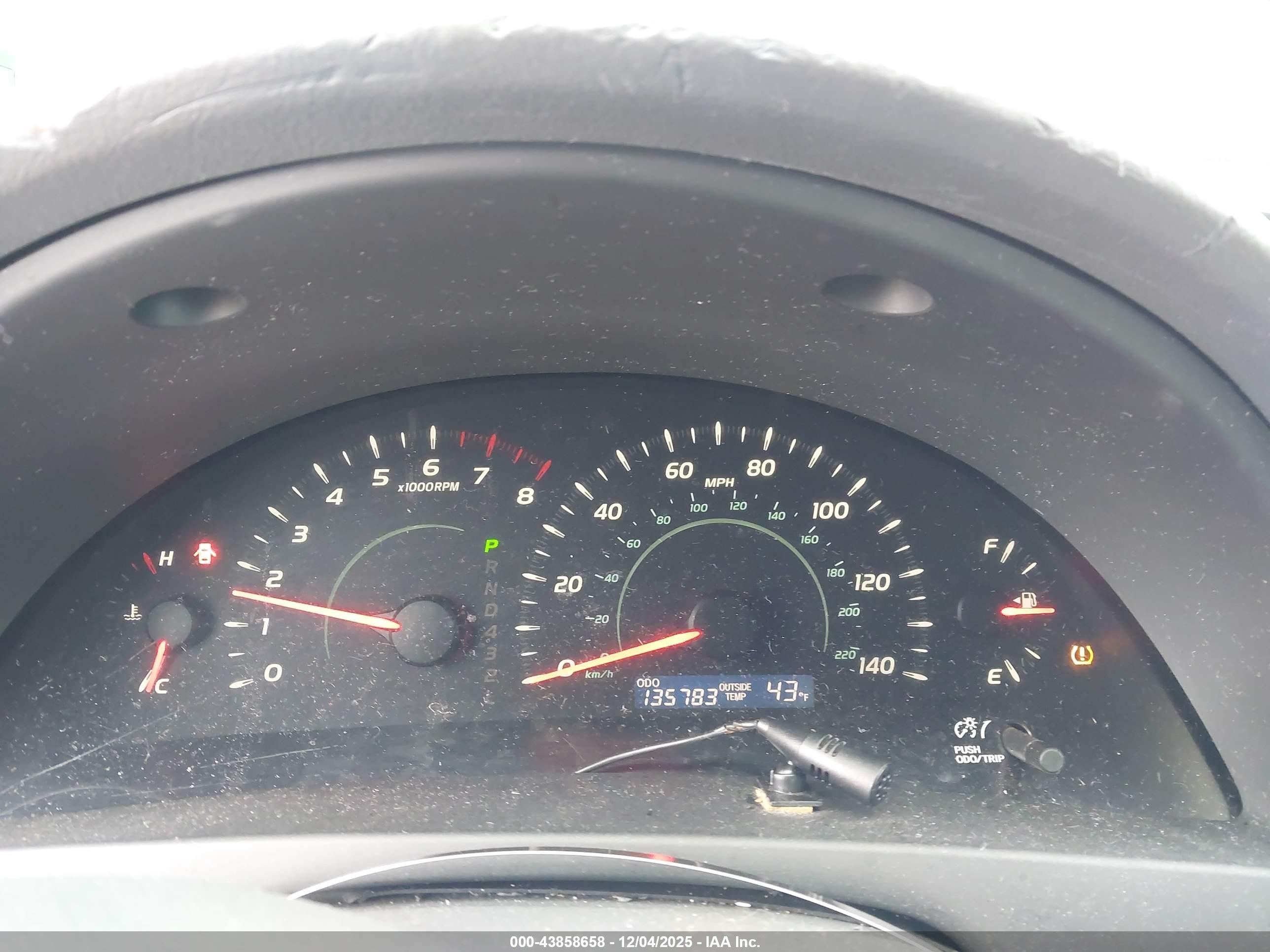 TOYOTA CAMRY image 7