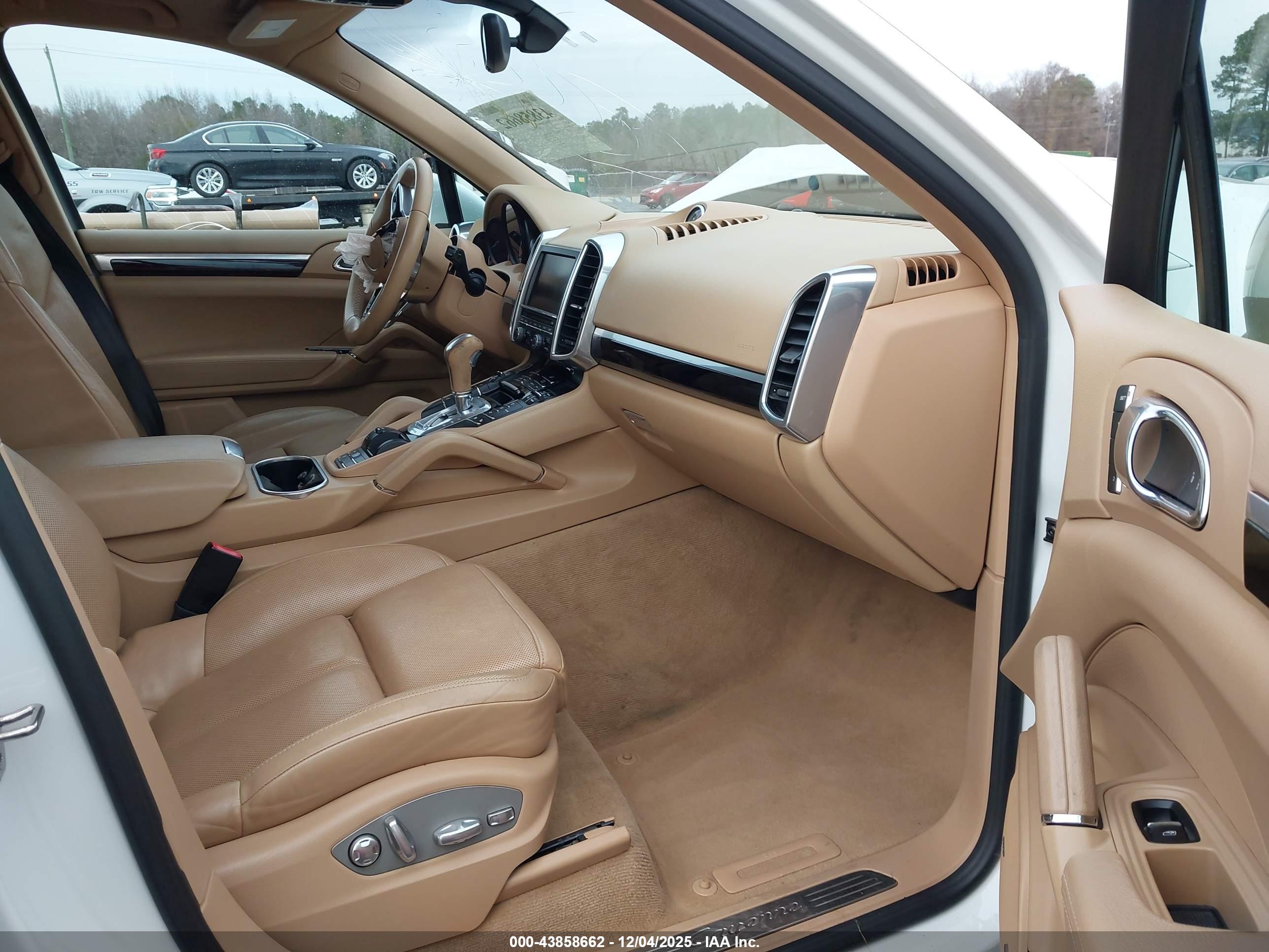 PORSCHE CAYENNE image 5