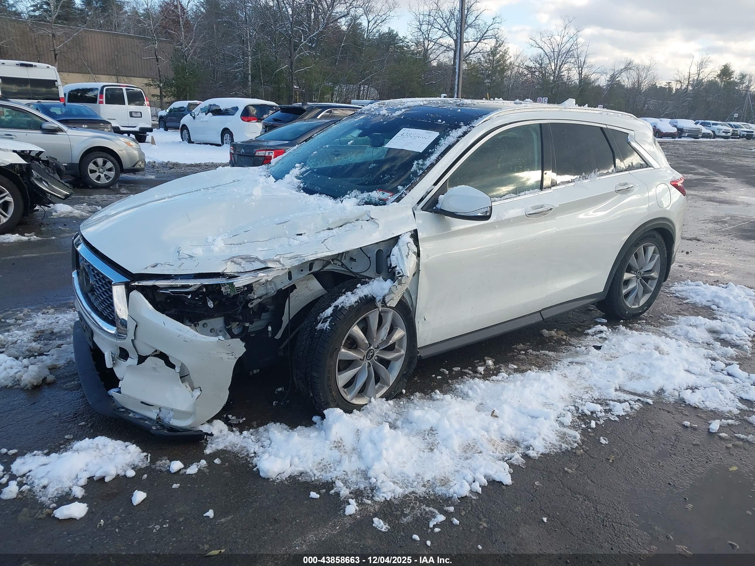INFINITI QX50 image 2