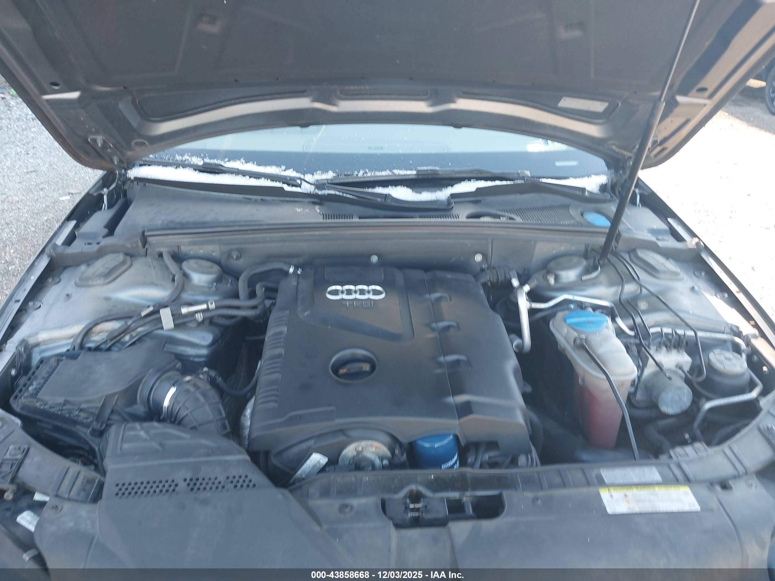 AUDI A4 image 10
