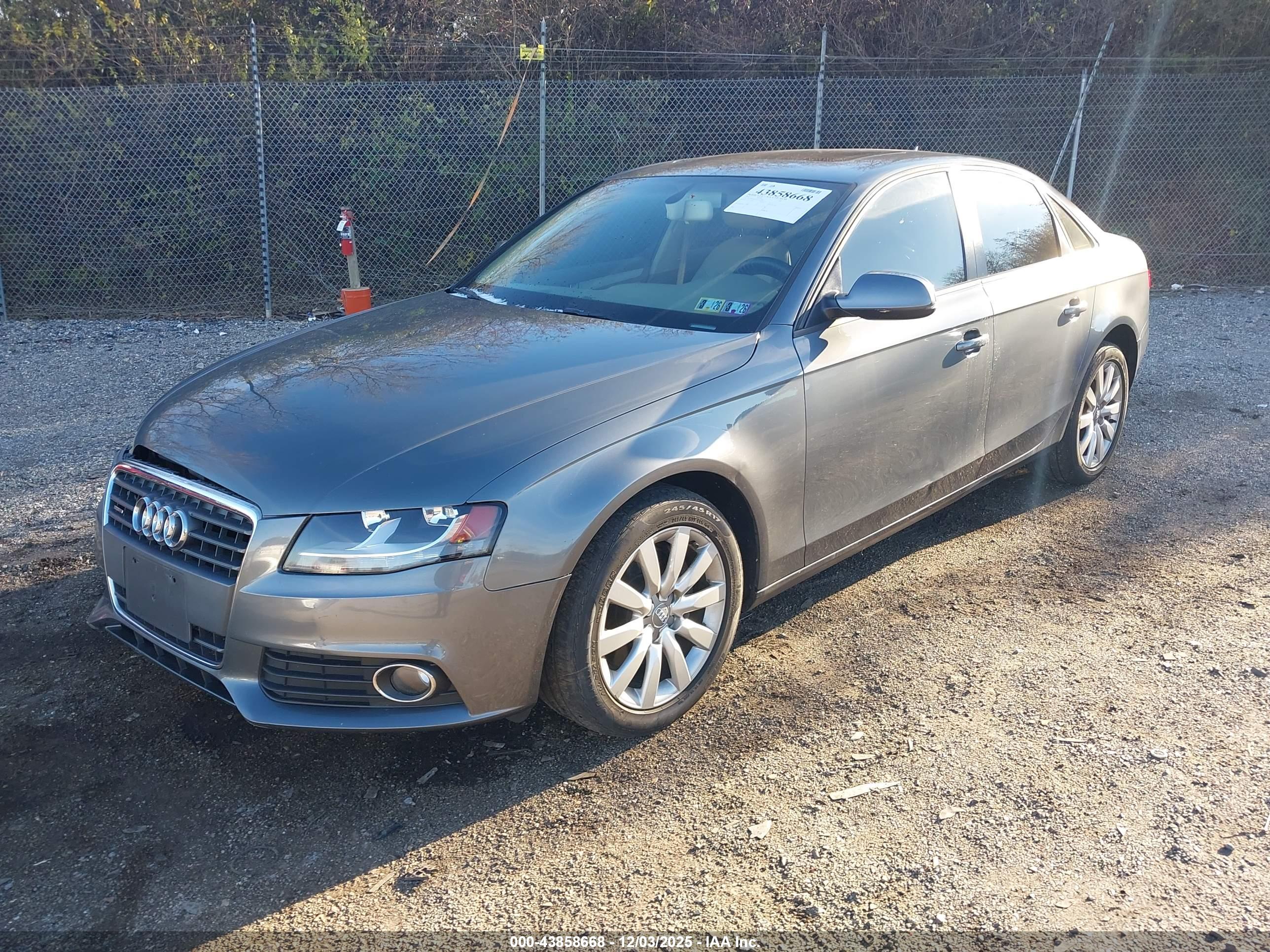 AUDI A4 image 2
