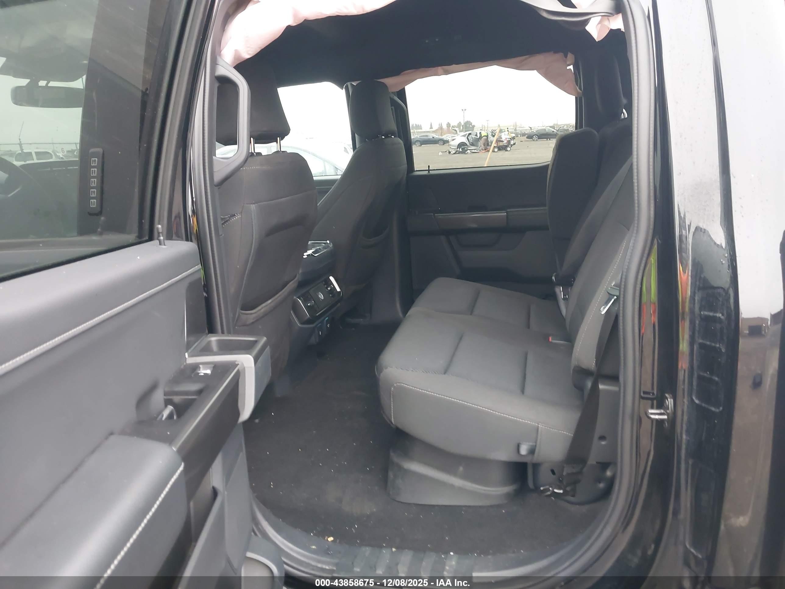 FORD F-150 image 8