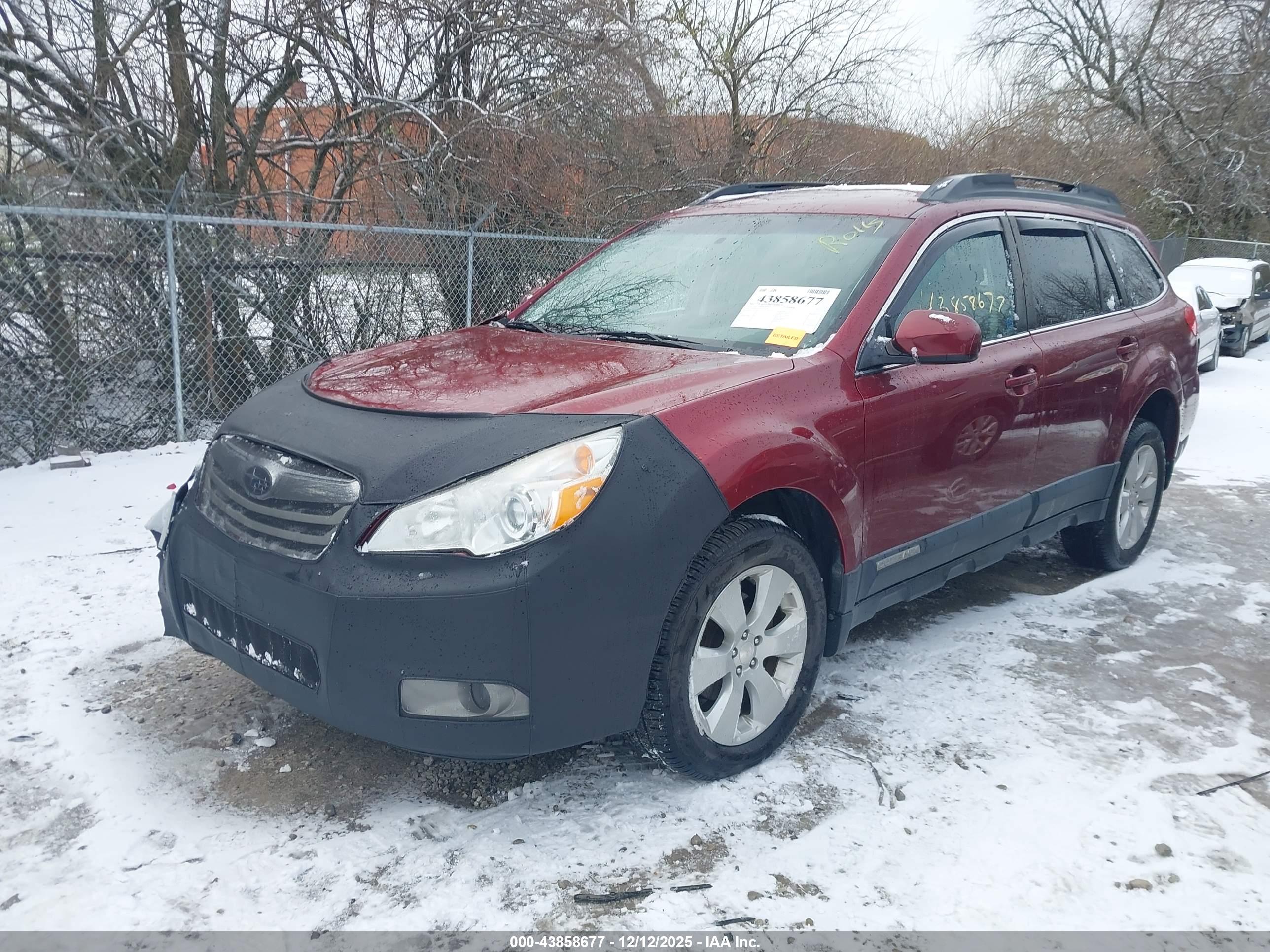 SUBARU OUTBACK image 2