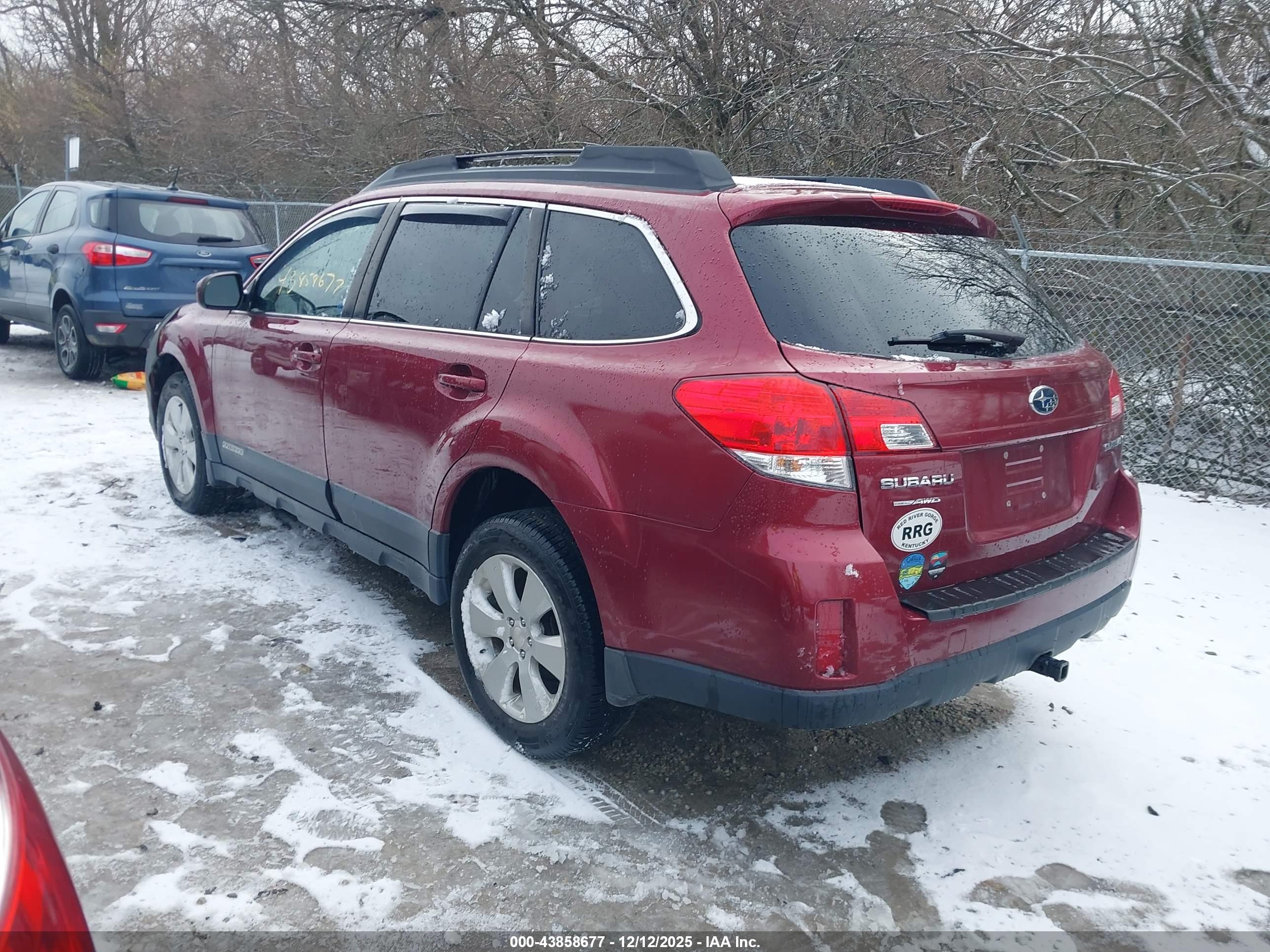 SUBARU OUTBACK image 3