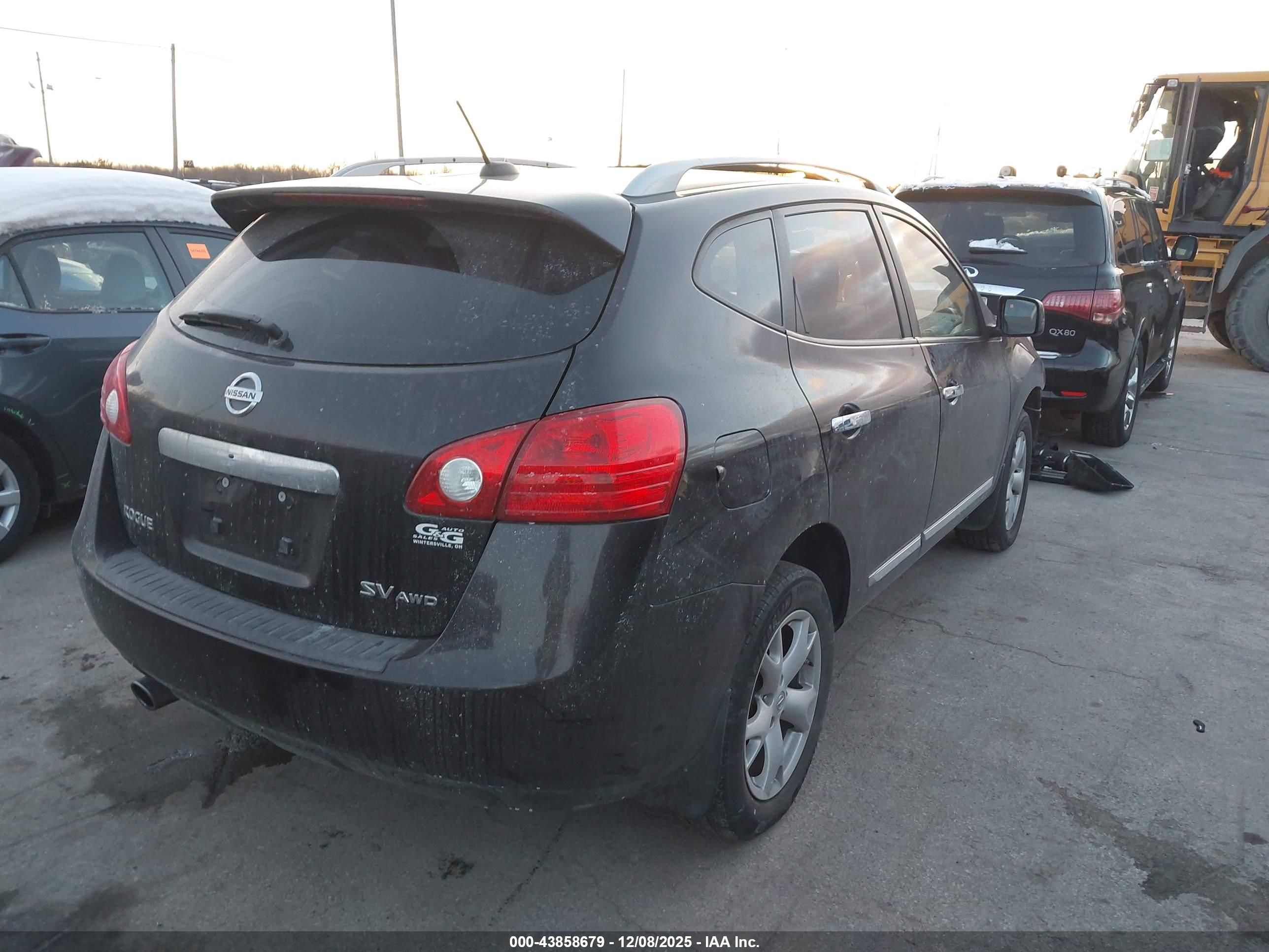 NISSAN ROGUE image 4