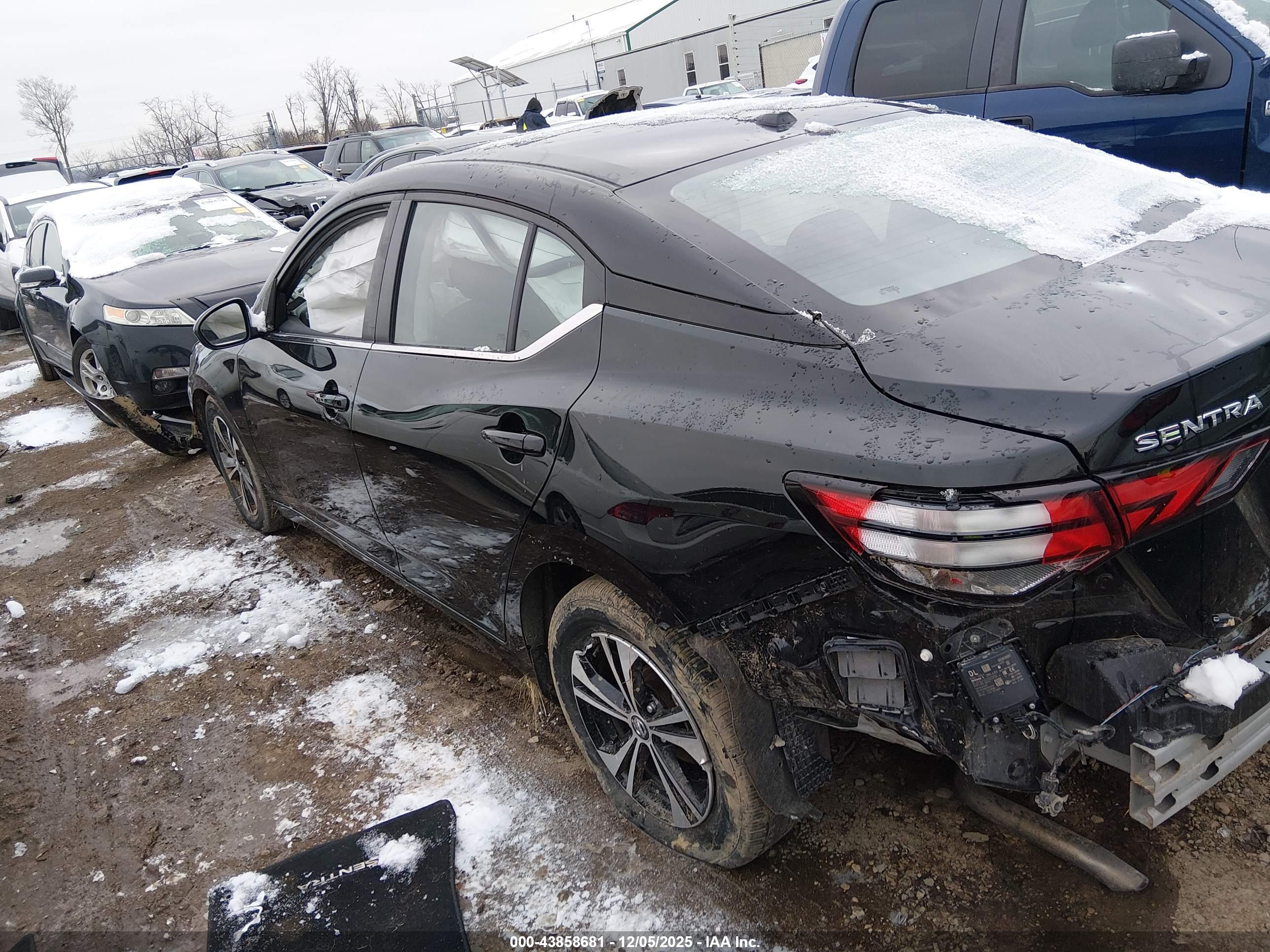 NISSAN SENTRA image 3
