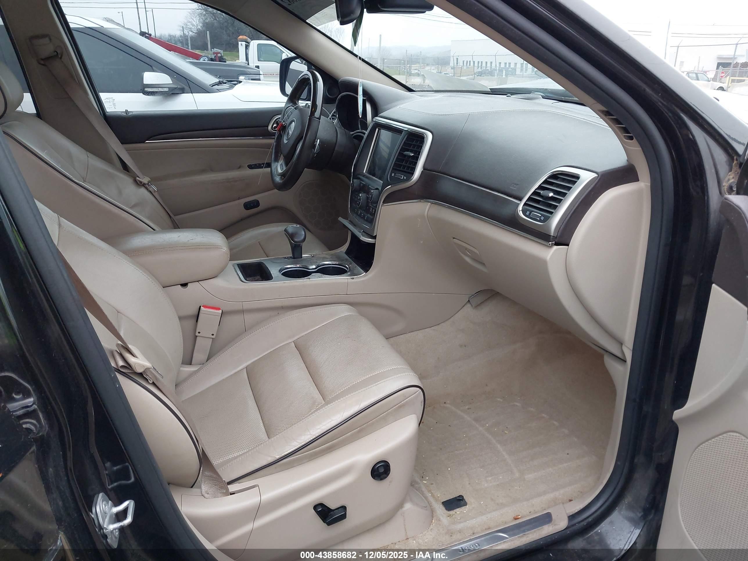 JEEP GRAND image 5