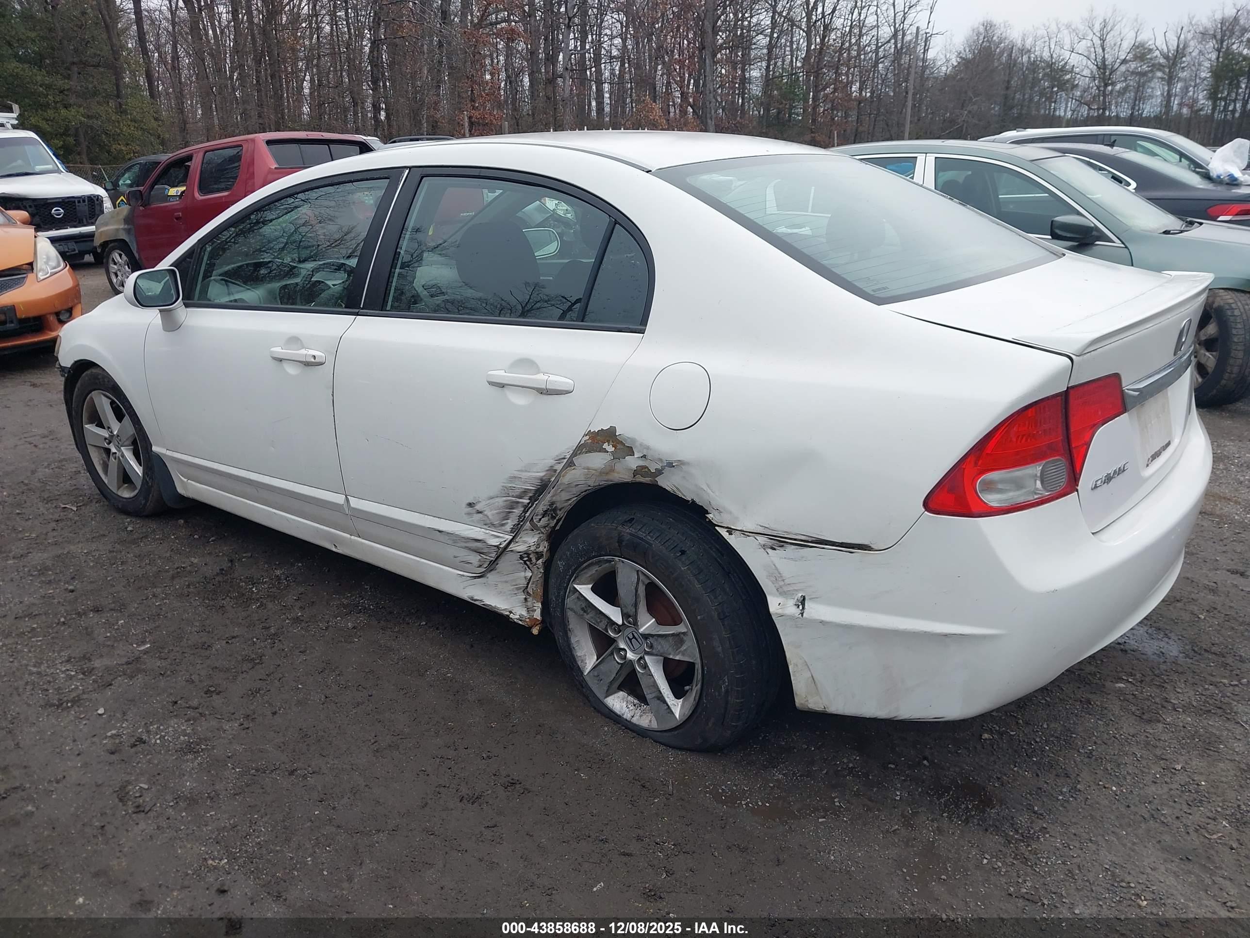 HONDA CIVIC image 3
