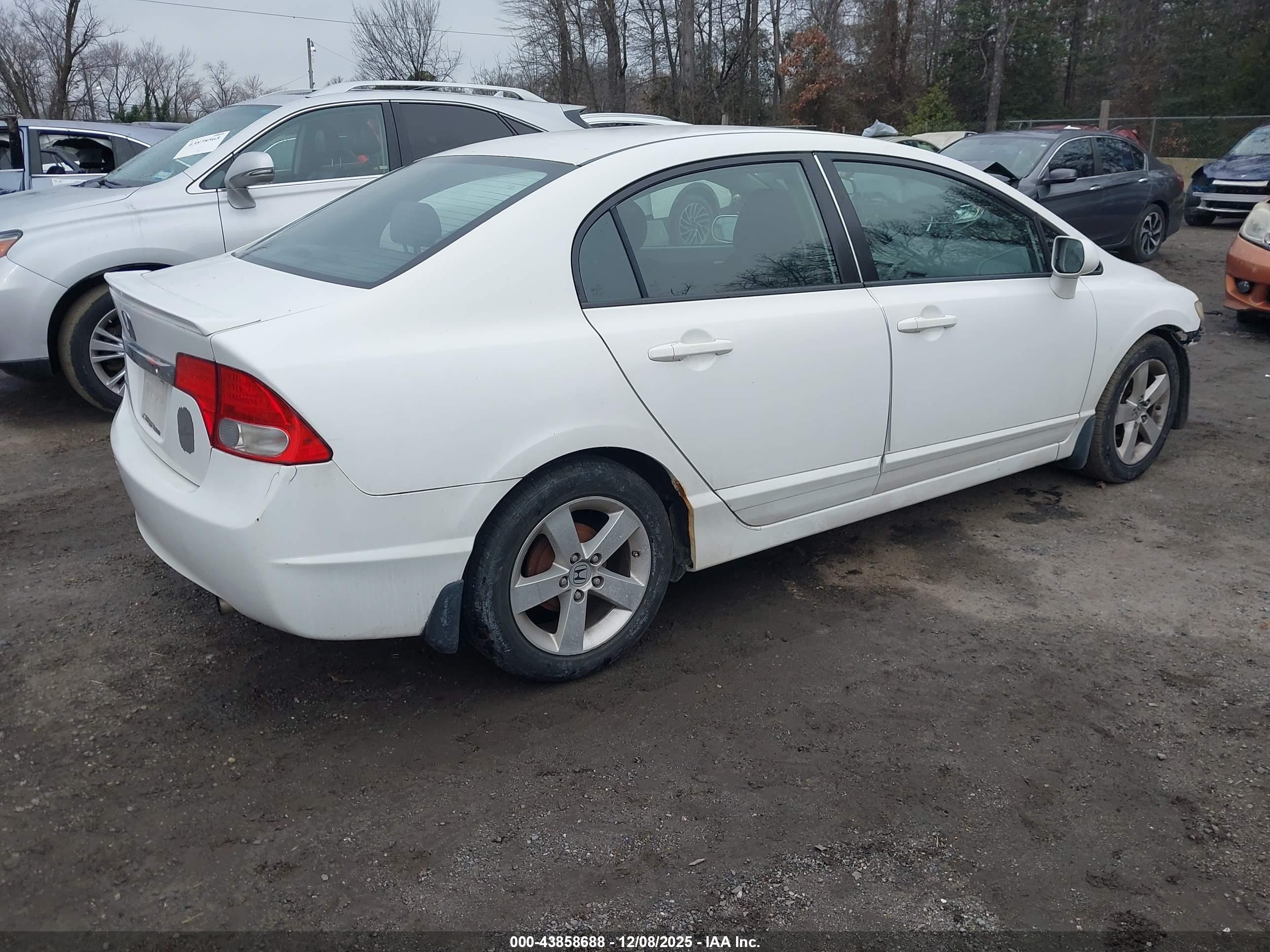 HONDA CIVIC image 4