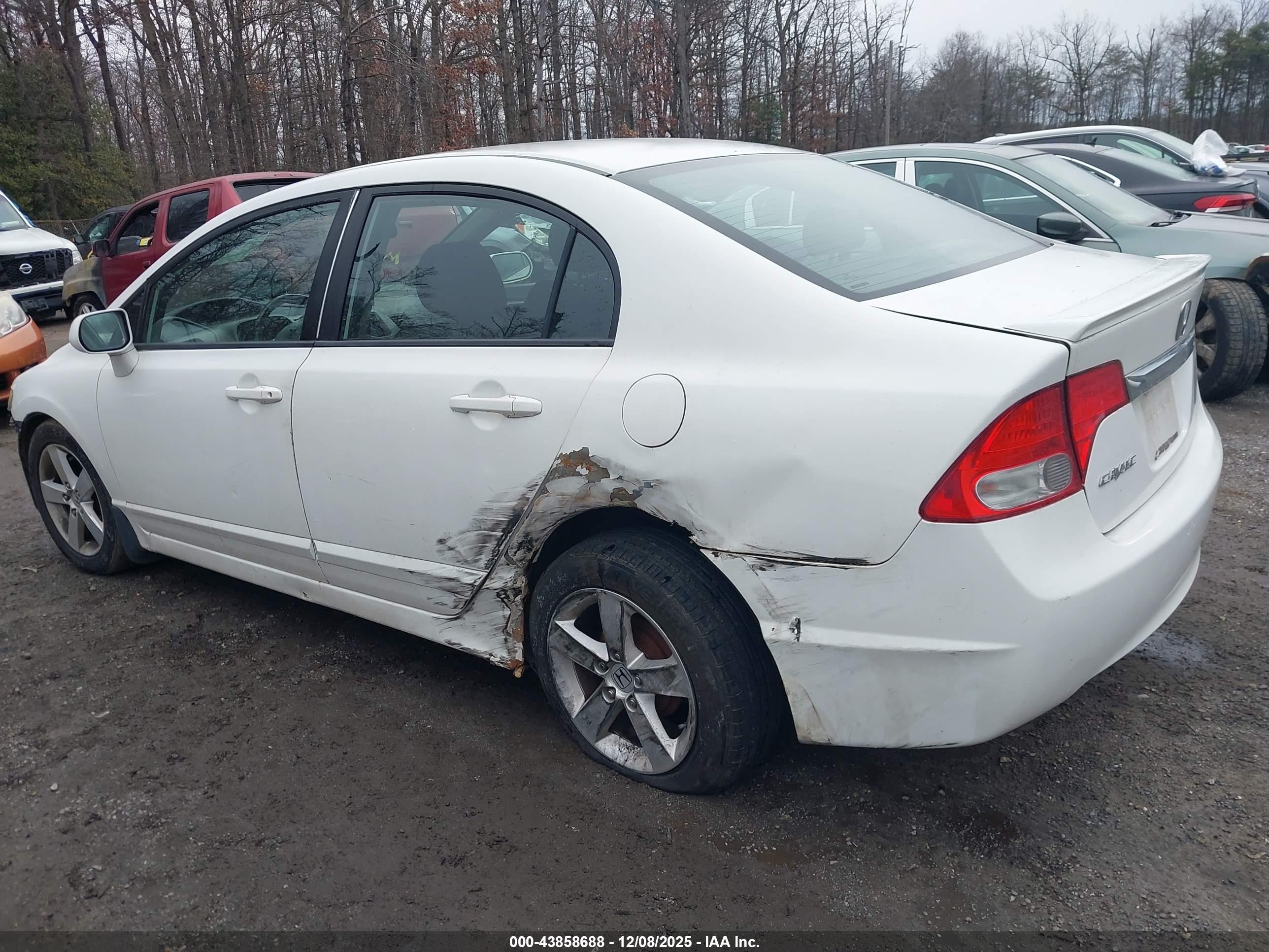 HONDA CIVIC image 6