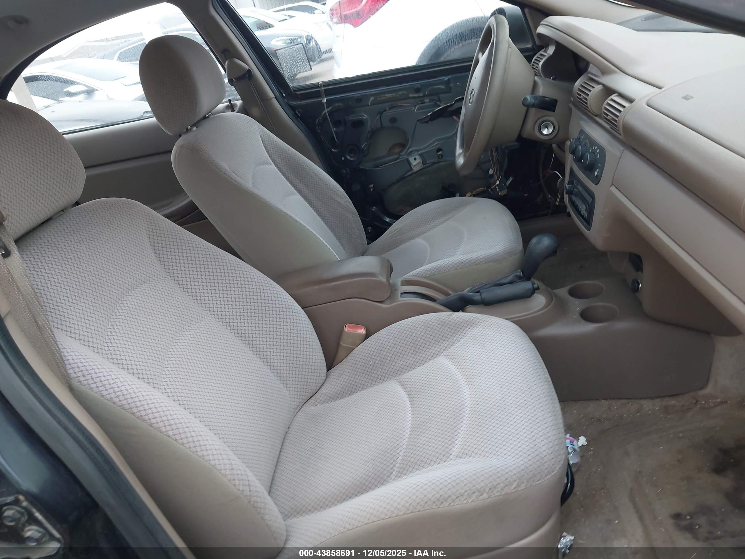 DODGE STRATUS image 5