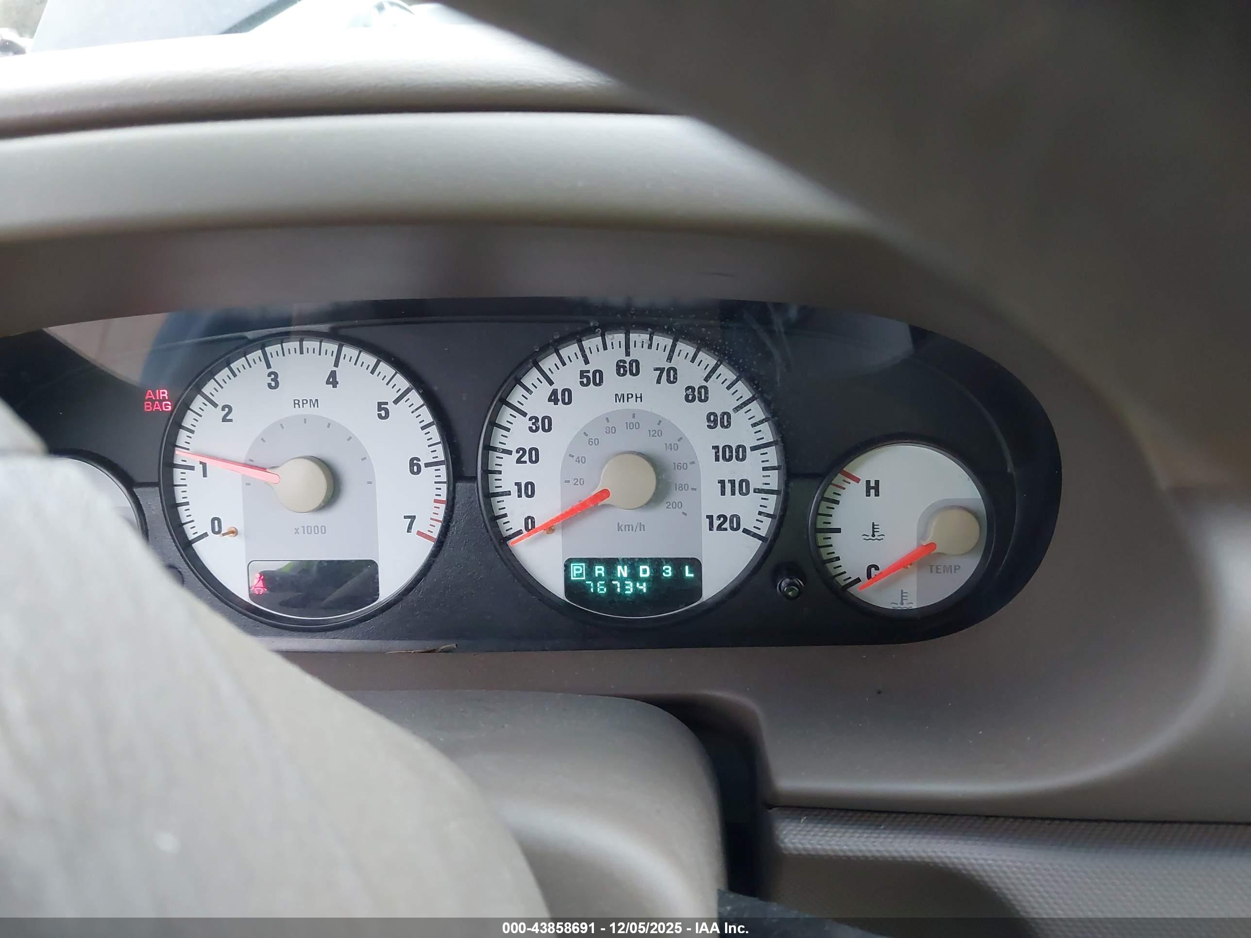 DODGE STRATUS image 7