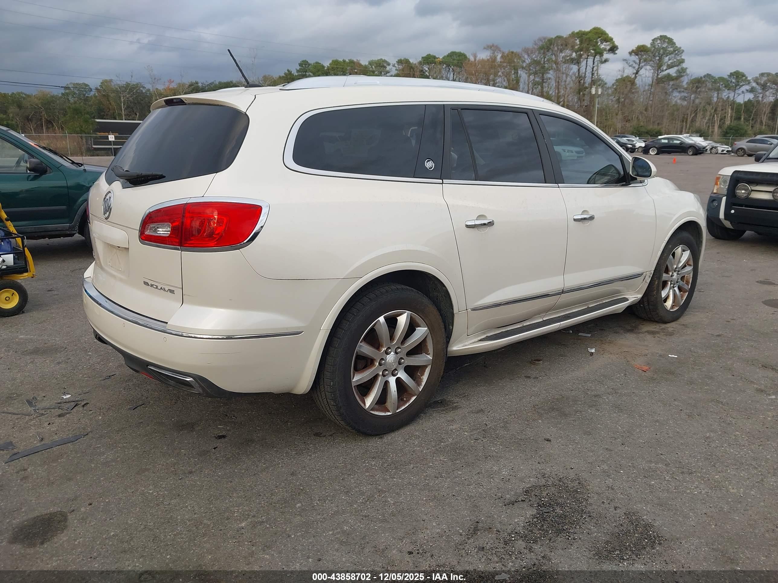 BUICK ENCLAVE image 4