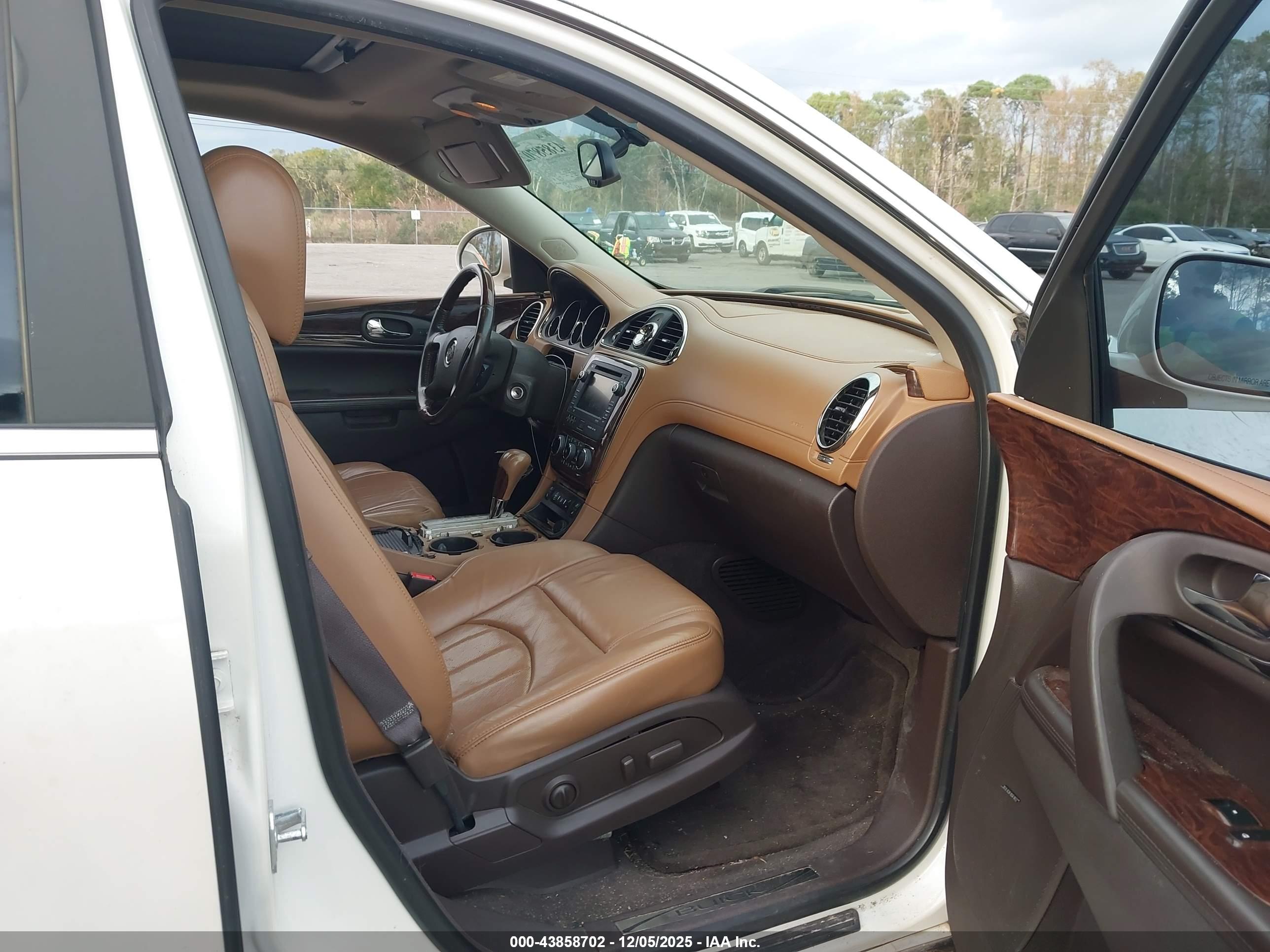 BUICK ENCLAVE image 5