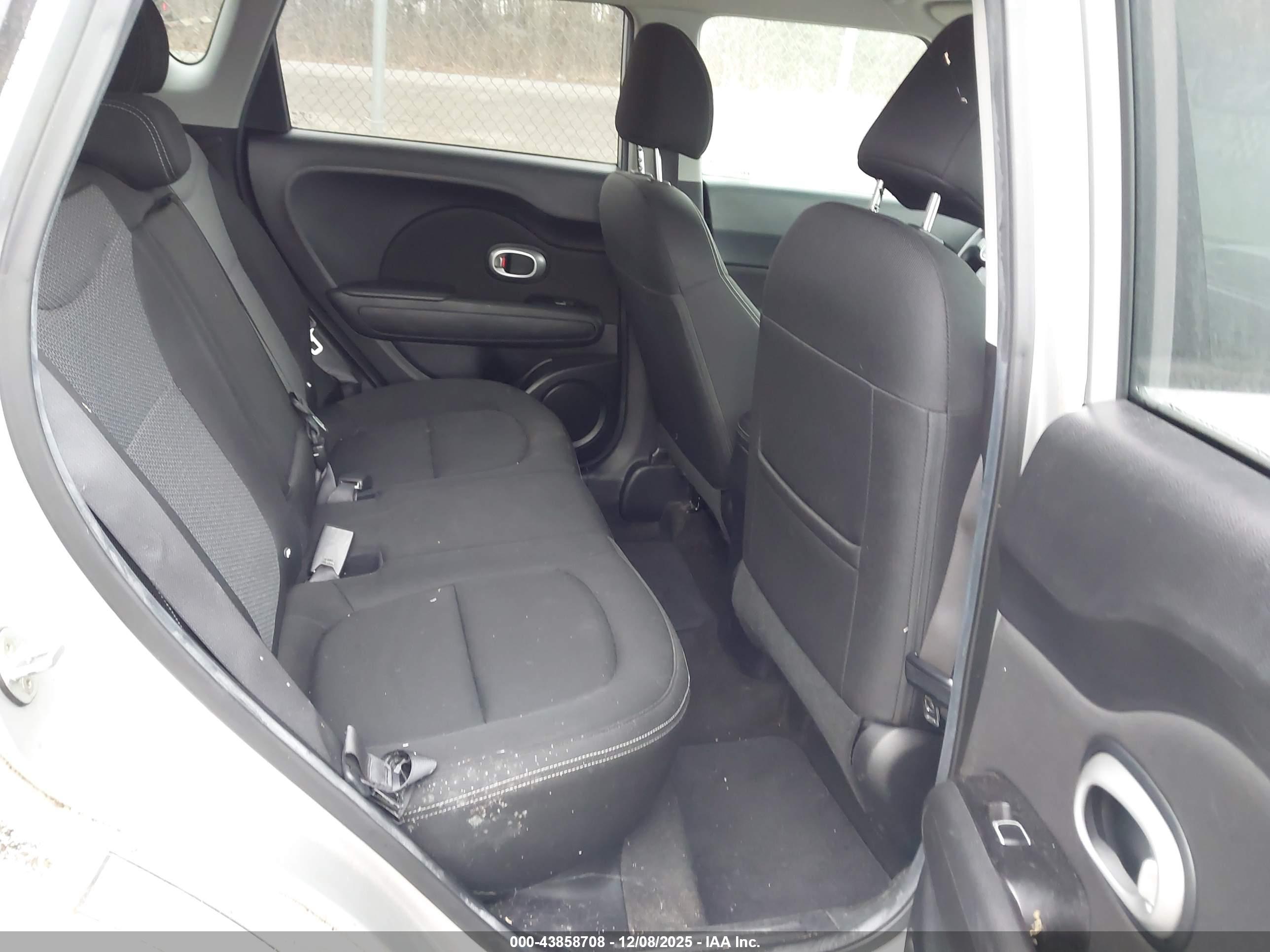 KIA SOUL image 8