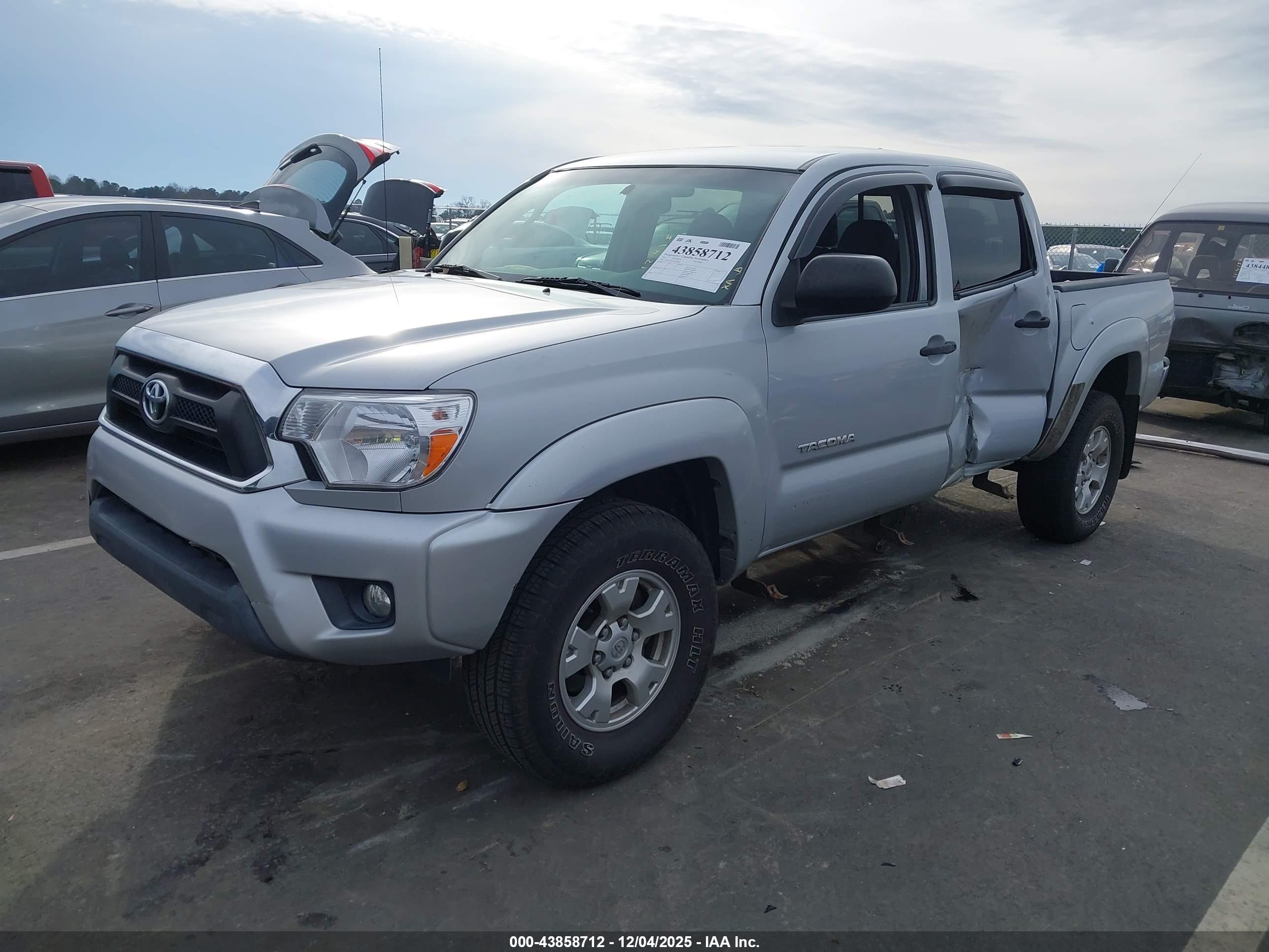 TOYOTA TACOMA image 2