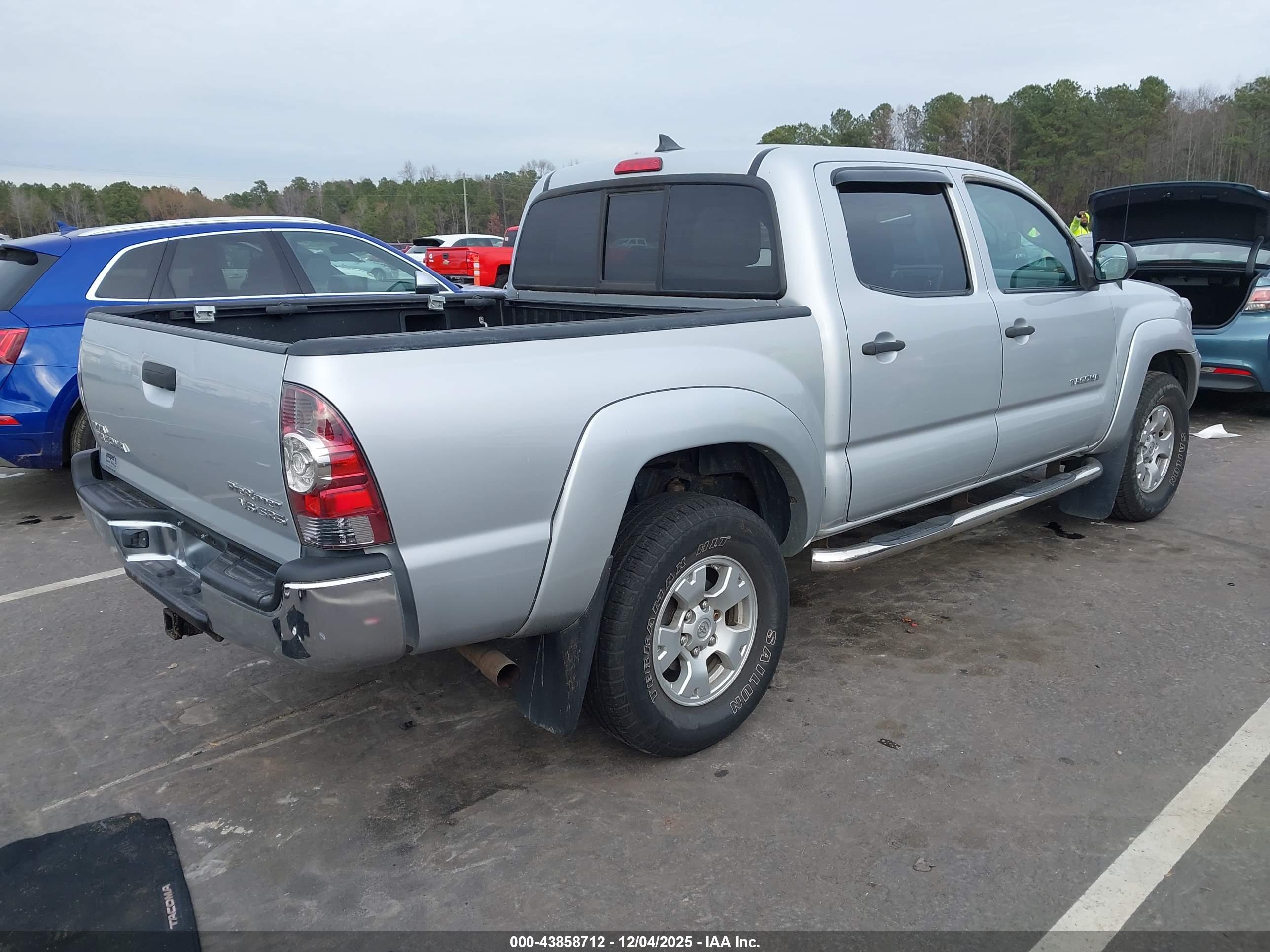 TOYOTA TACOMA image 4
