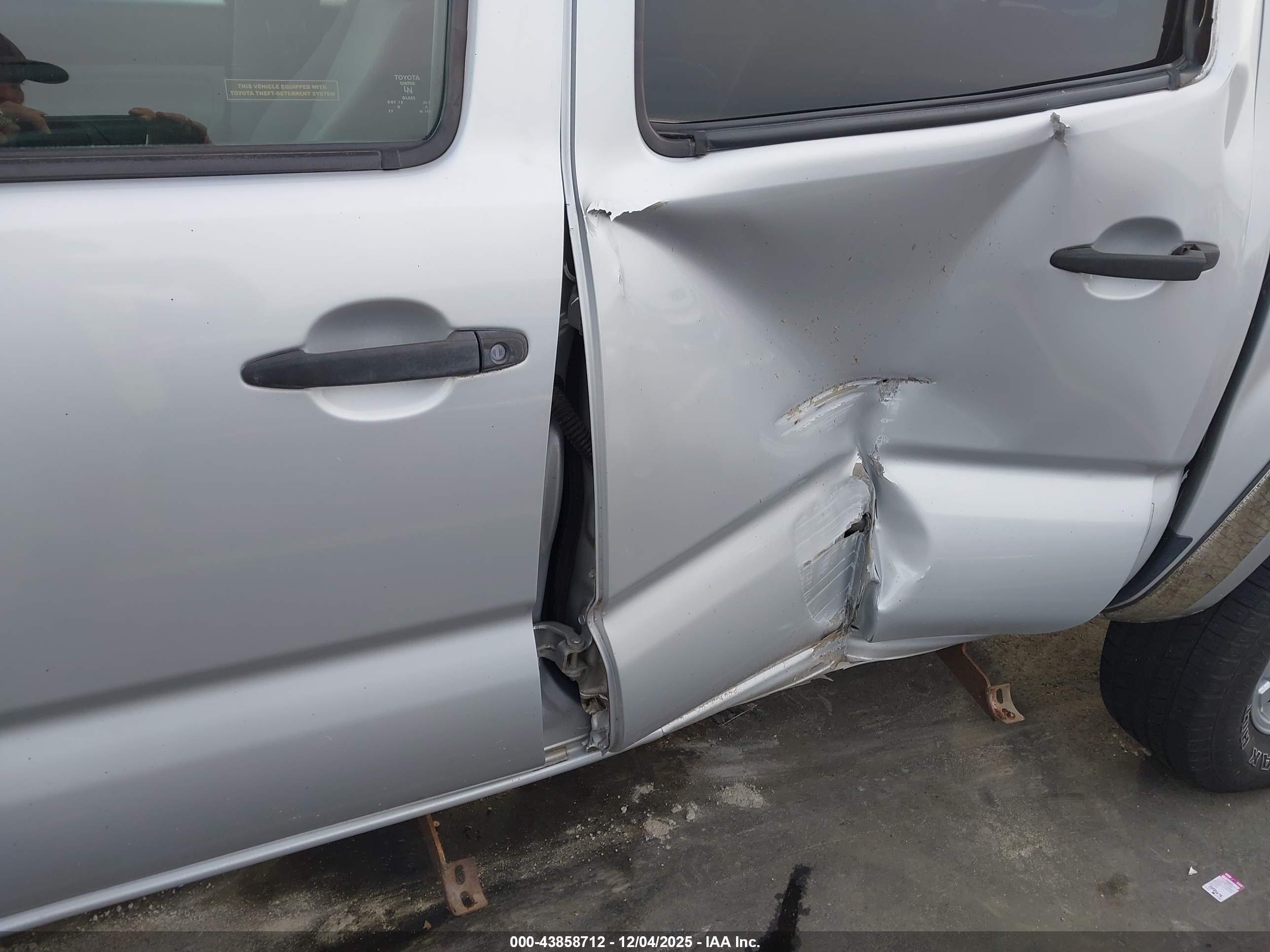 TOYOTA TACOMA image 6