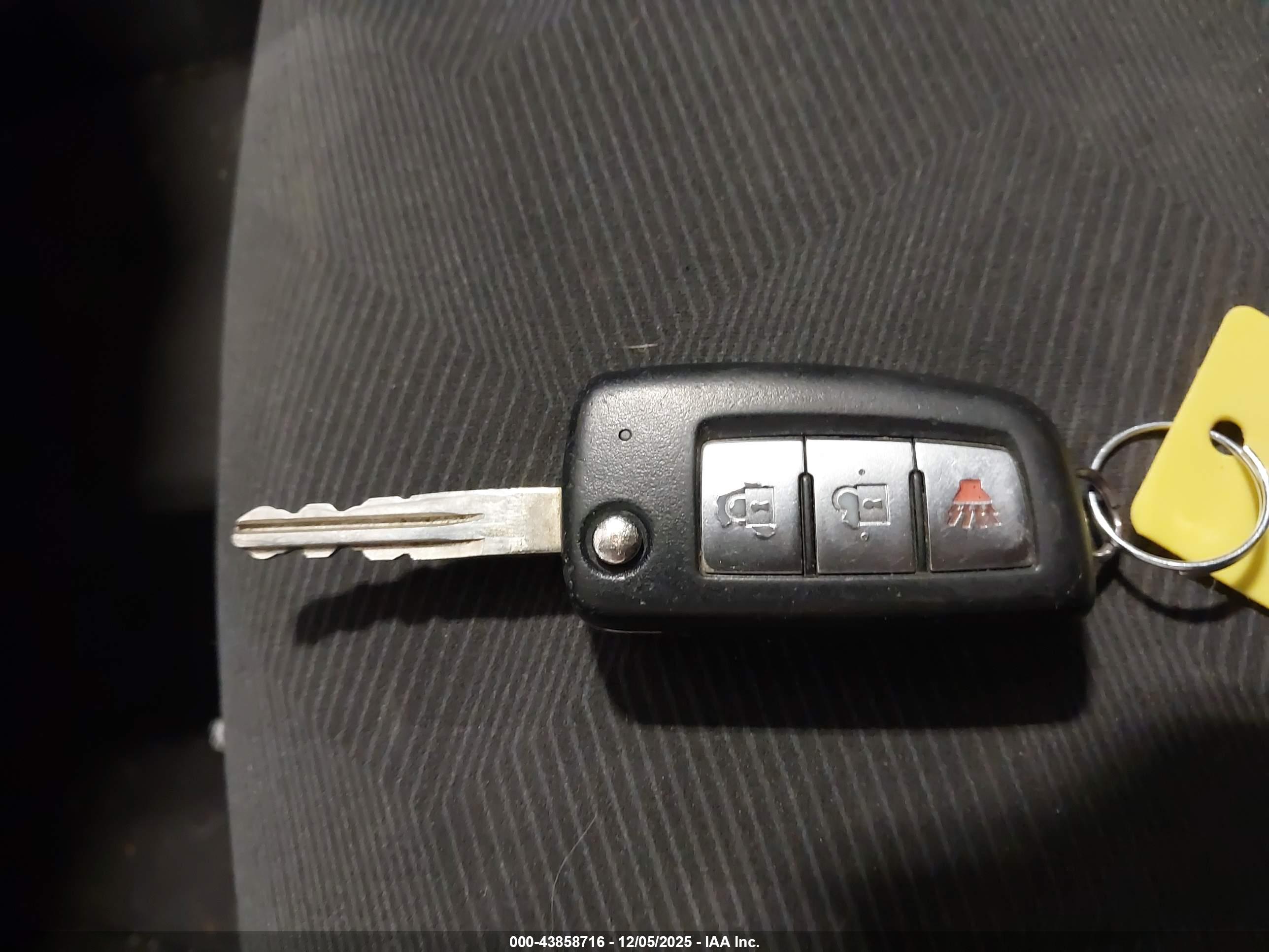 NISSAN ROGUE image 11