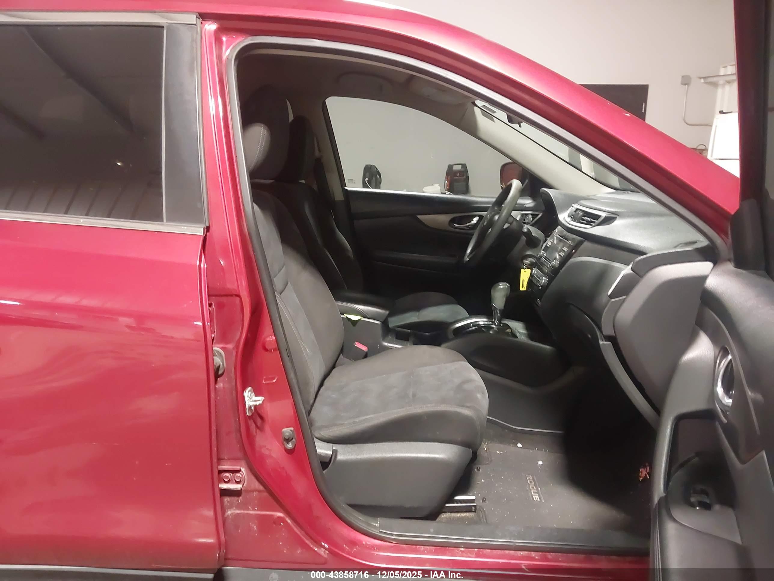 NISSAN ROGUE image 5