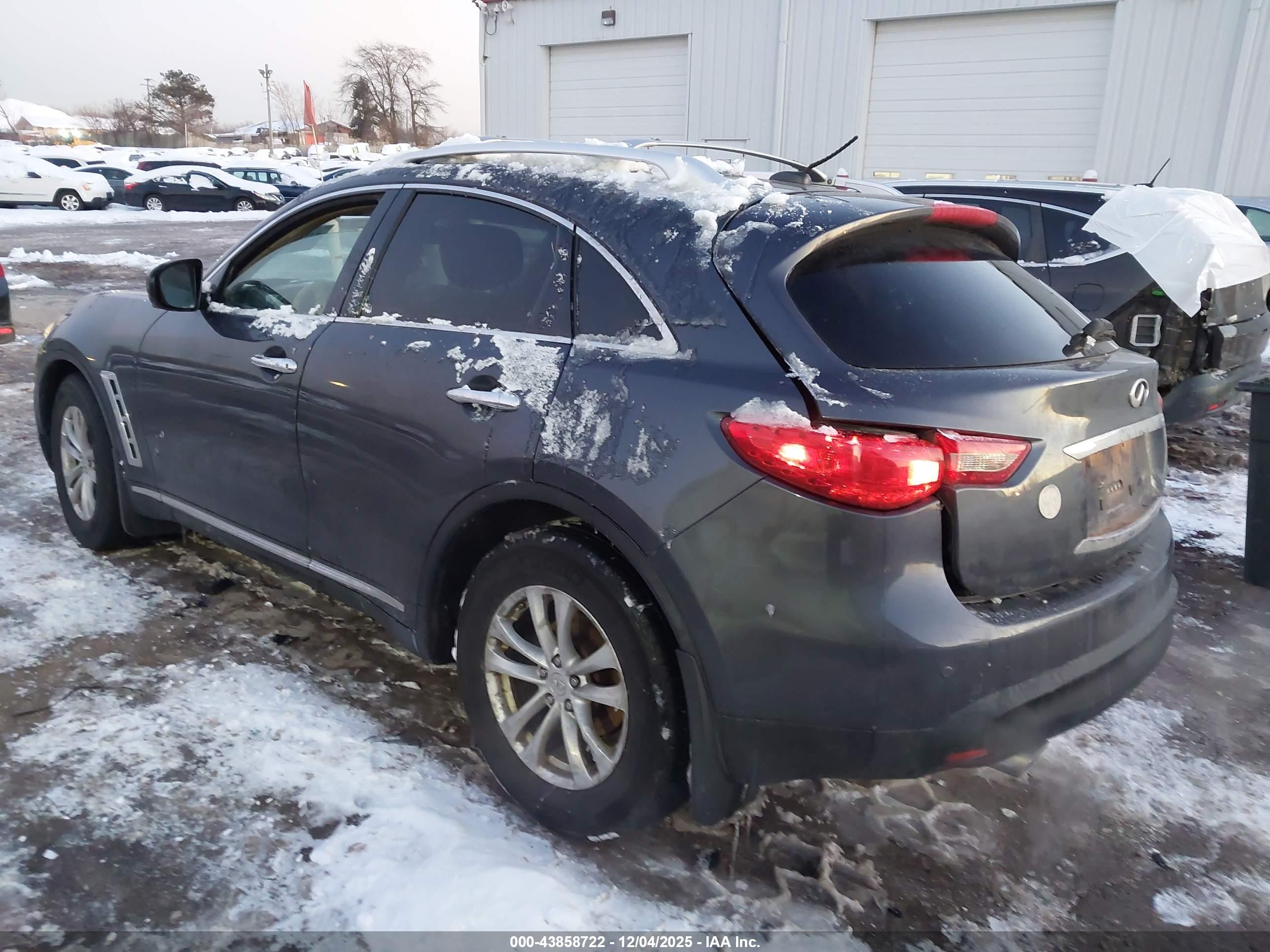 INFINITI FX35 image 3