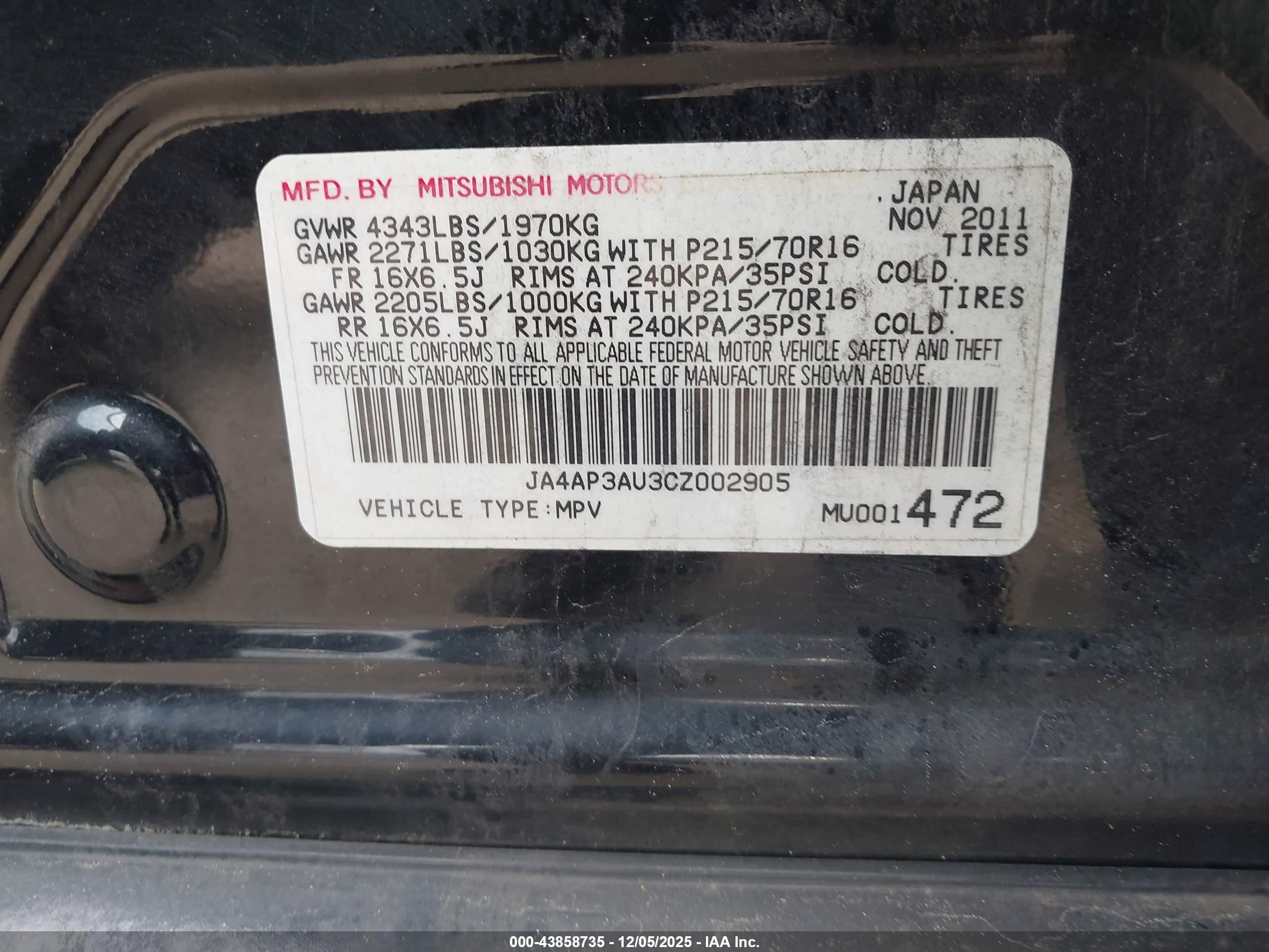 MITSUBISHI OUTLANDER image 9