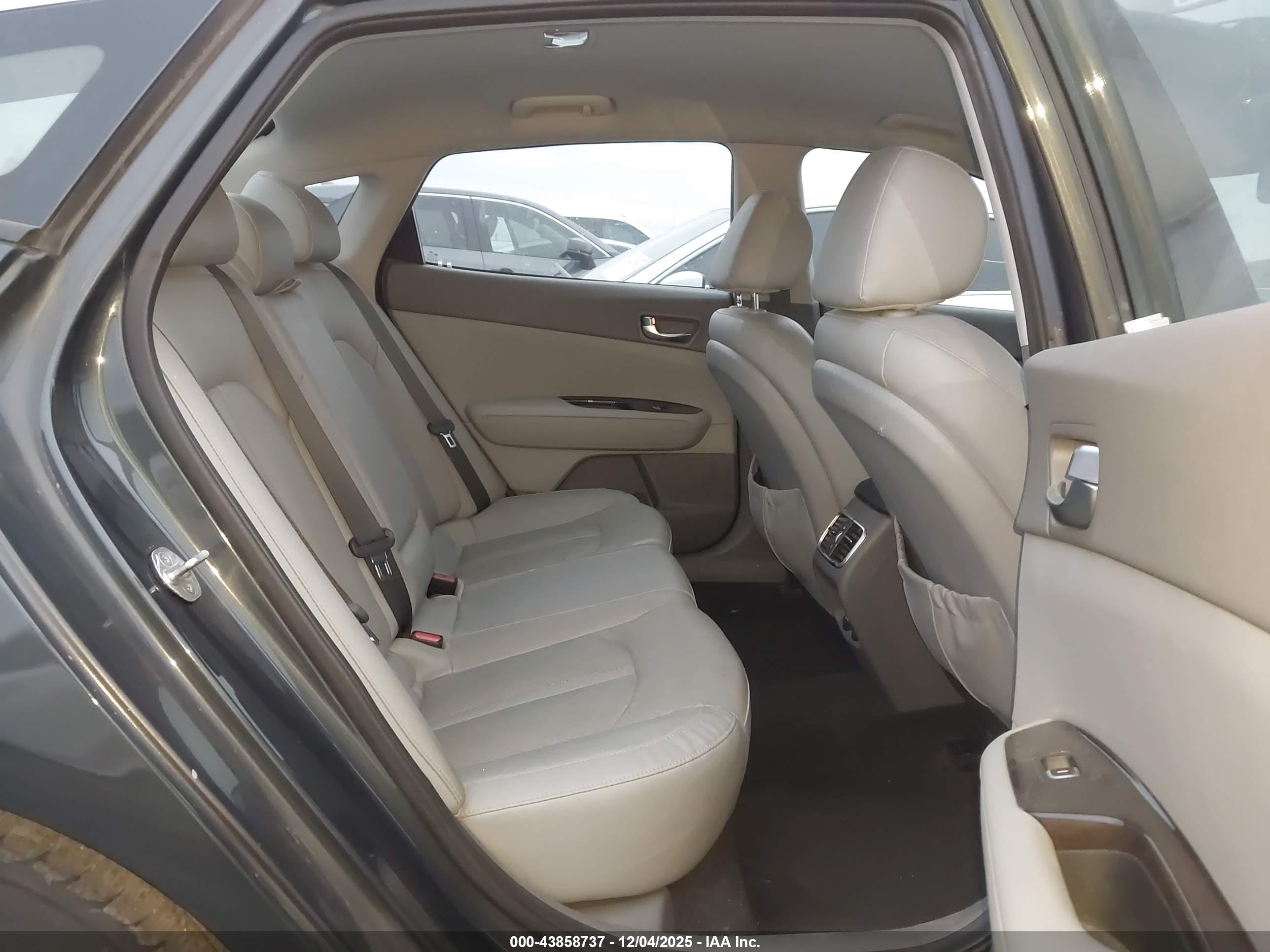 KIA OPTIMA image 8