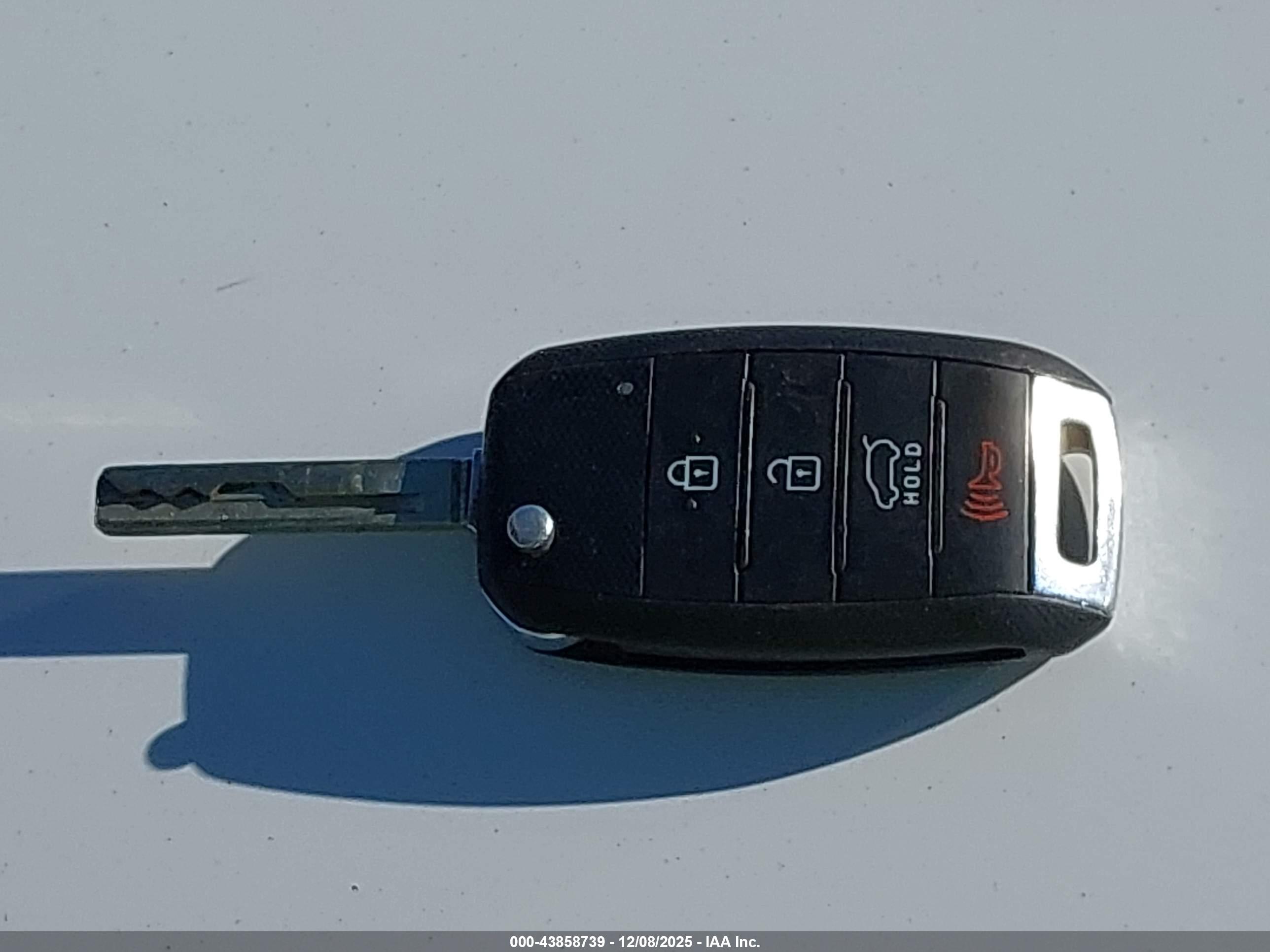 KIA SORENTO image 11
