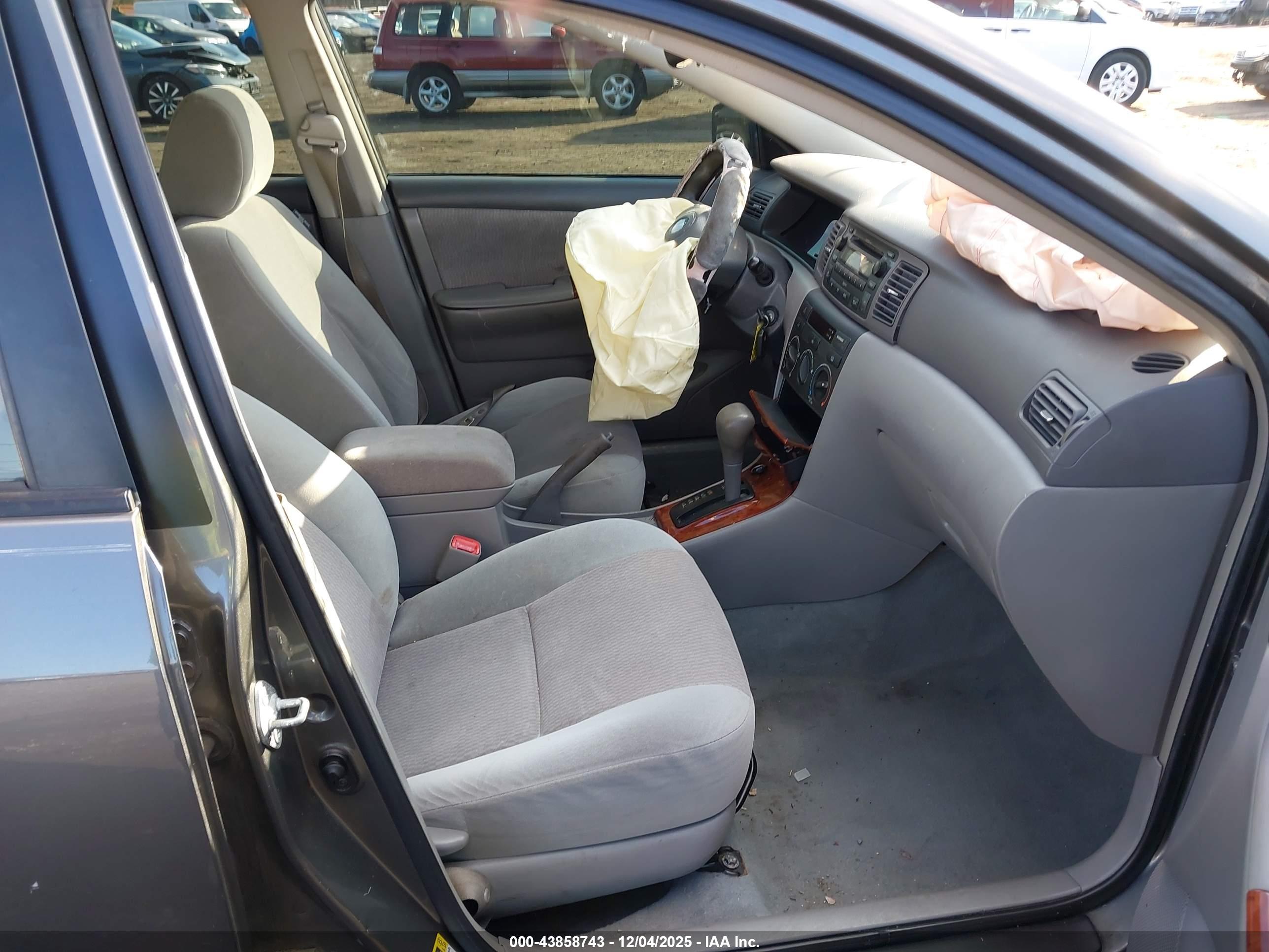 TOYOTA COROLLA image 5
