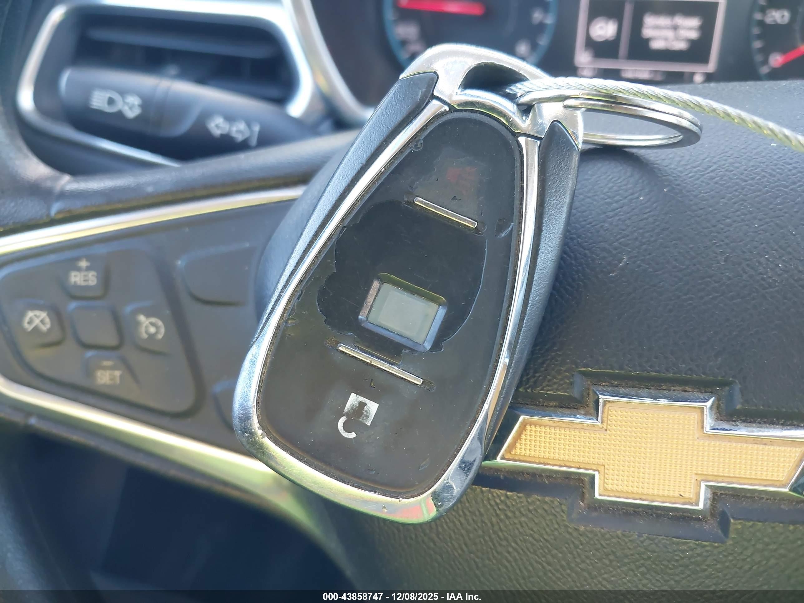 CHEVROLET EQUINOX image 11